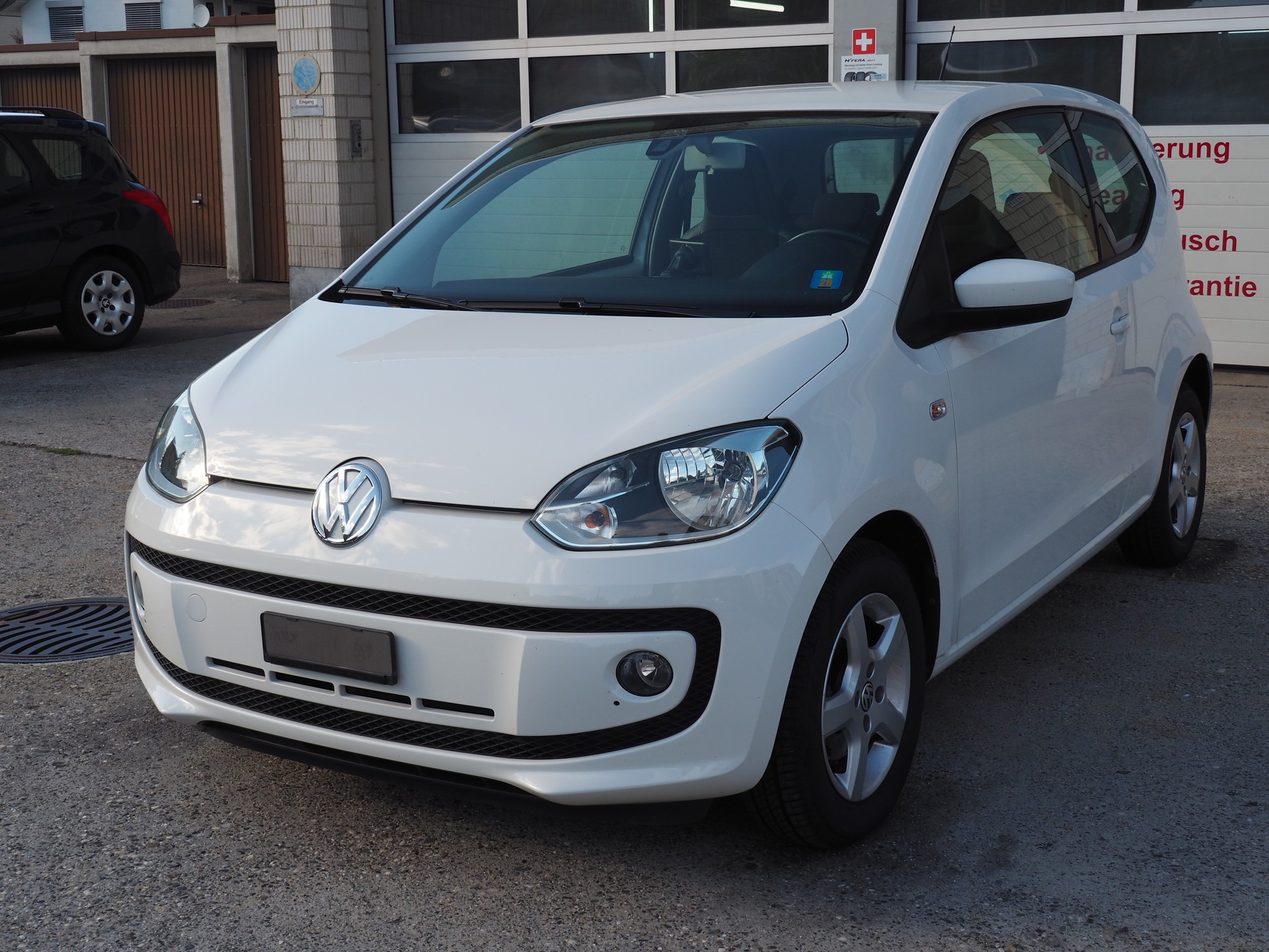 VW Up 1.0 BMT EcoFuel move up-image-2