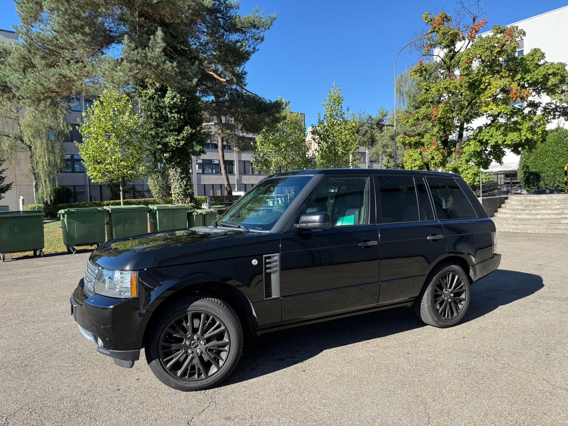 LAND ROVER Range Rover 4.4 TDV8 Autobiography Black Automatic-image-1