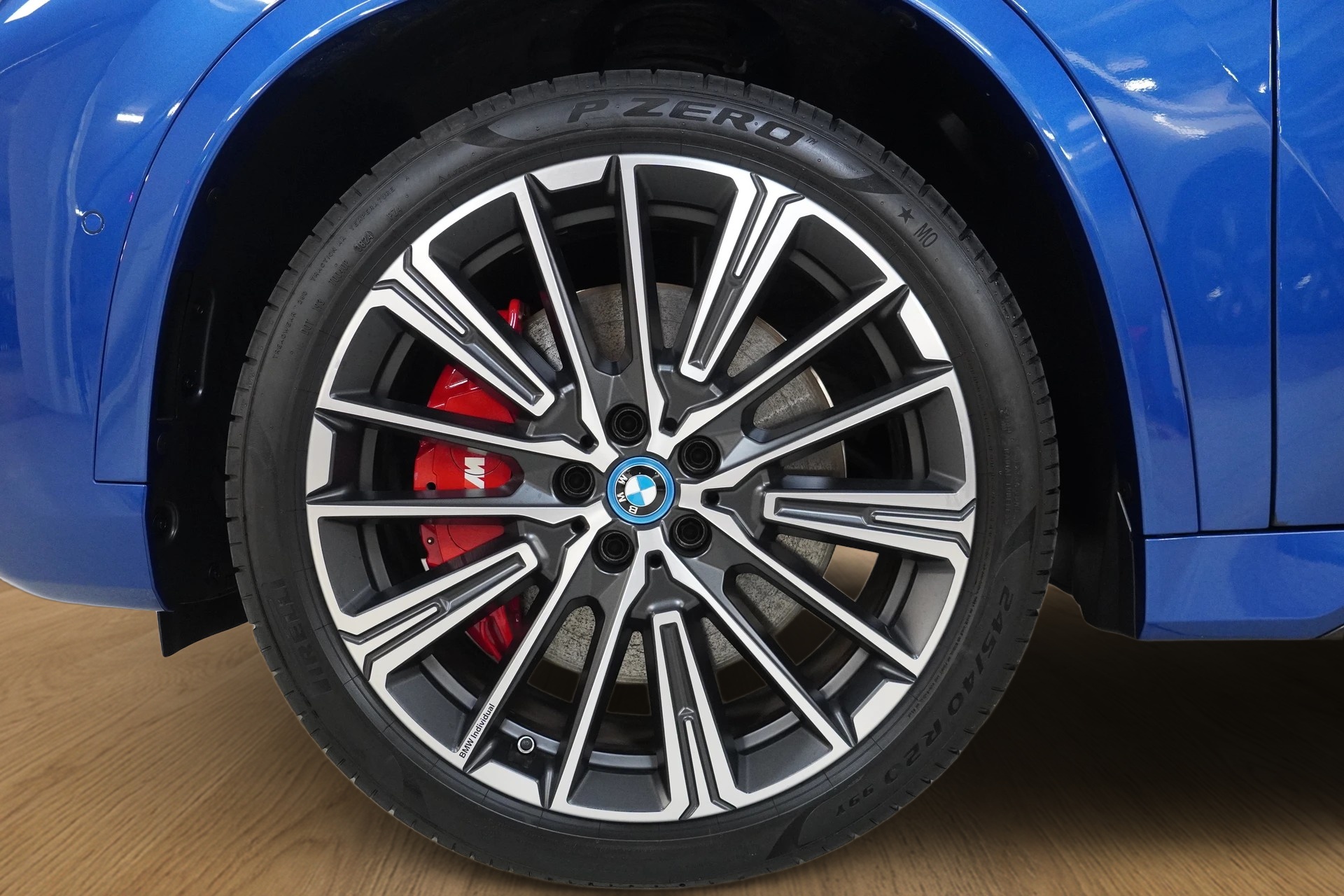 BMW iX1 xDrive 30 M Sport Pro-image-3