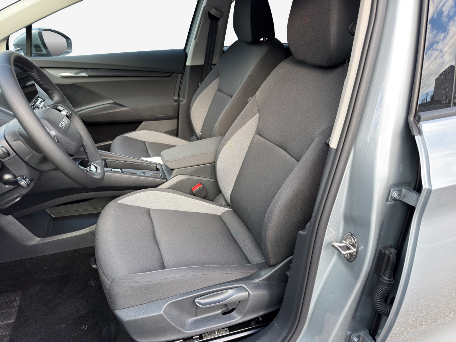 SKODA Elroq 60 Essence-image-7