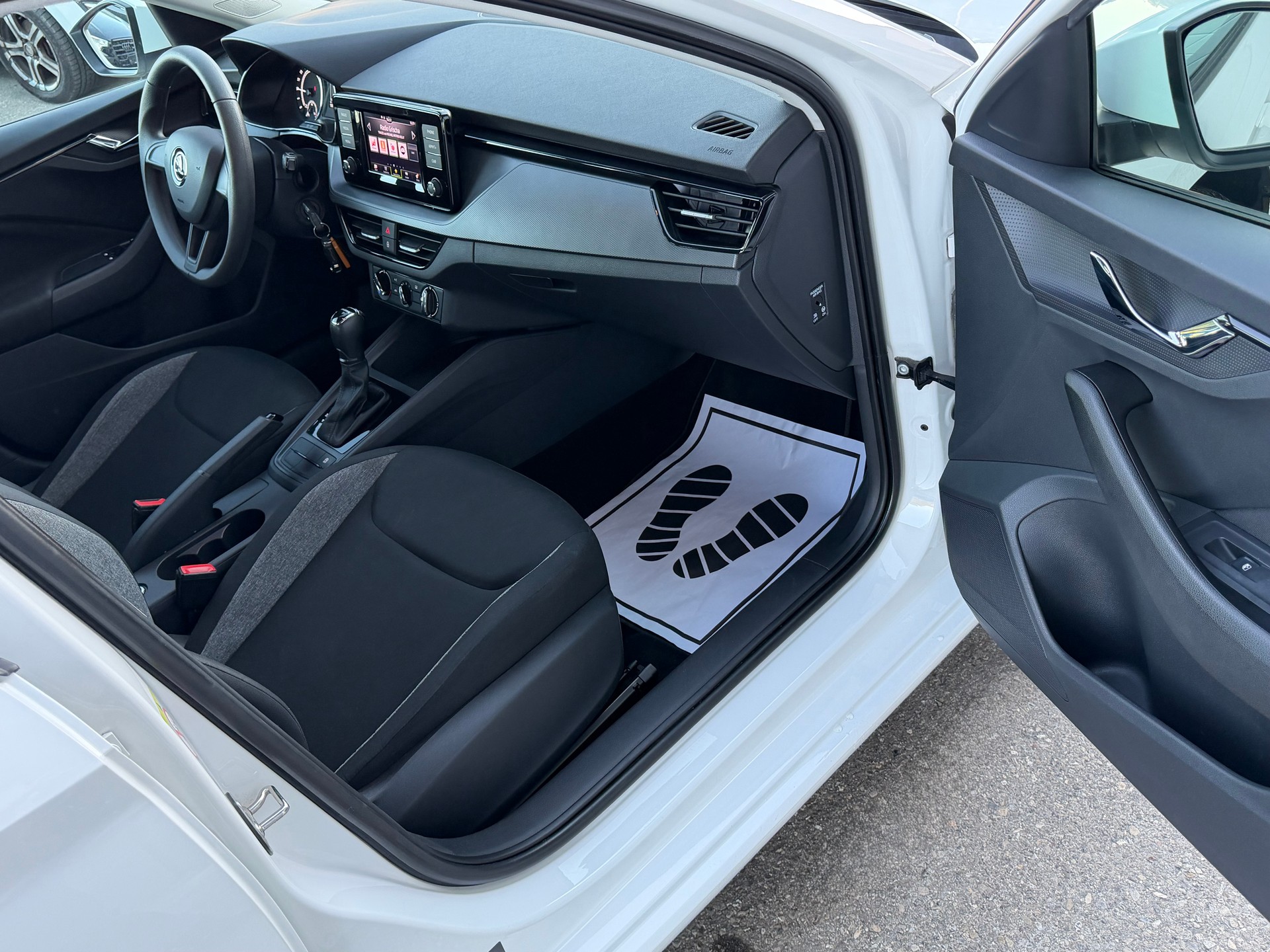 SKODA Scala 1.6 TDI 115PS, DSG Frisch MFK und Service-image-8