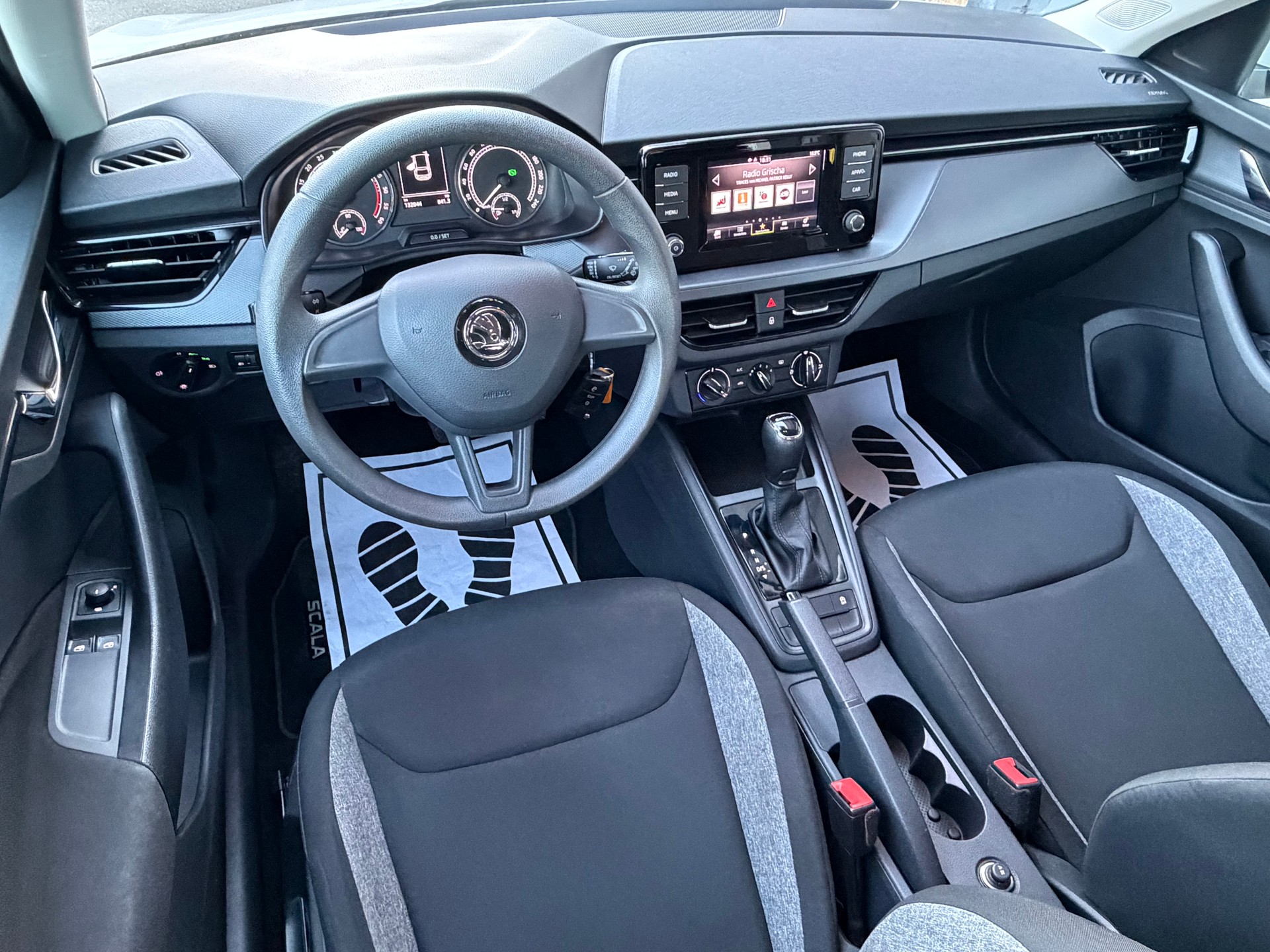SKODA Scala 1.6 TDI 115PS, DSG Frisch MFK und Service-image-9