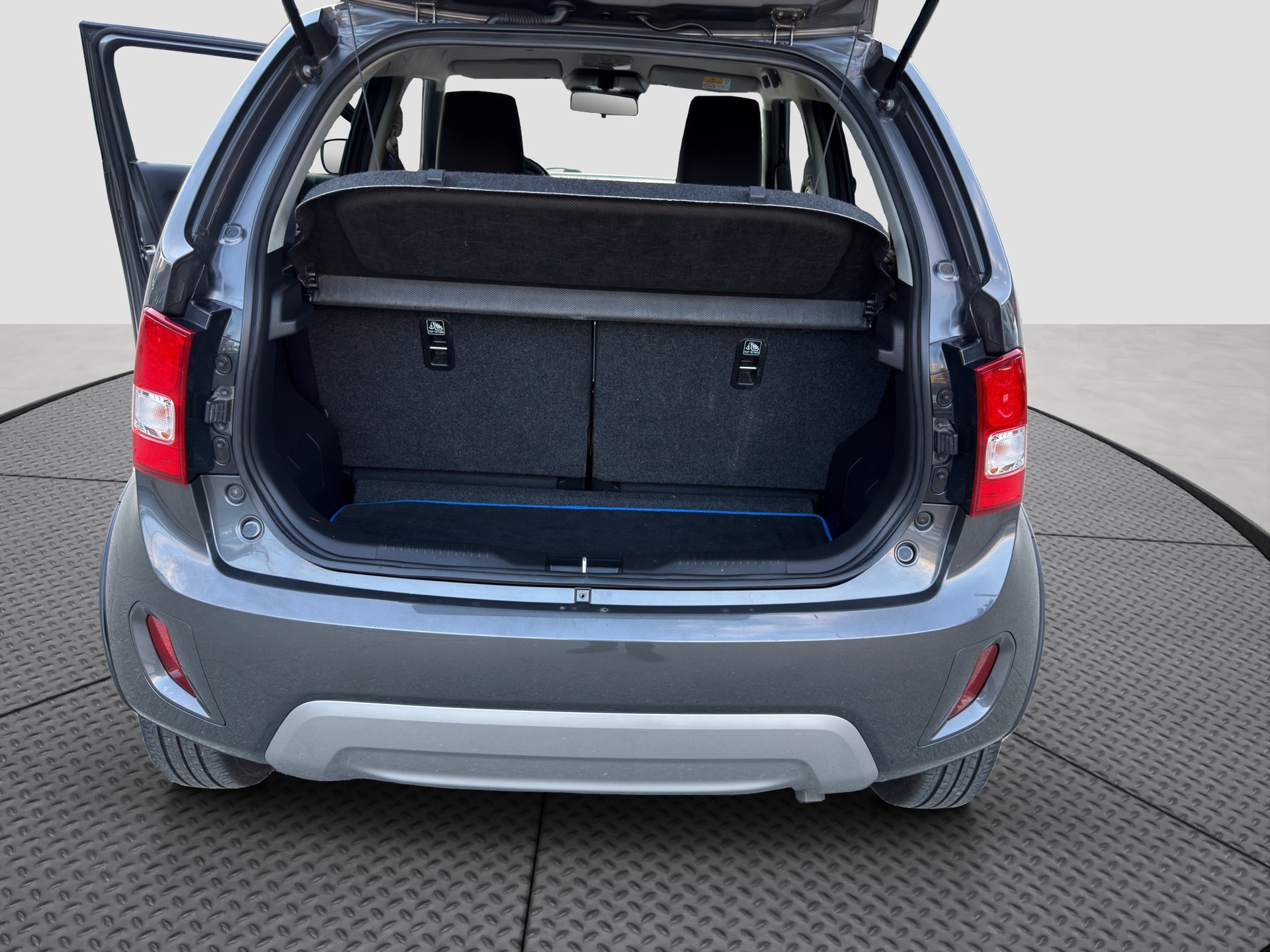 SUZUKI Ignis 1.2i Piz Sulai Hybrid 4x4-image-14
