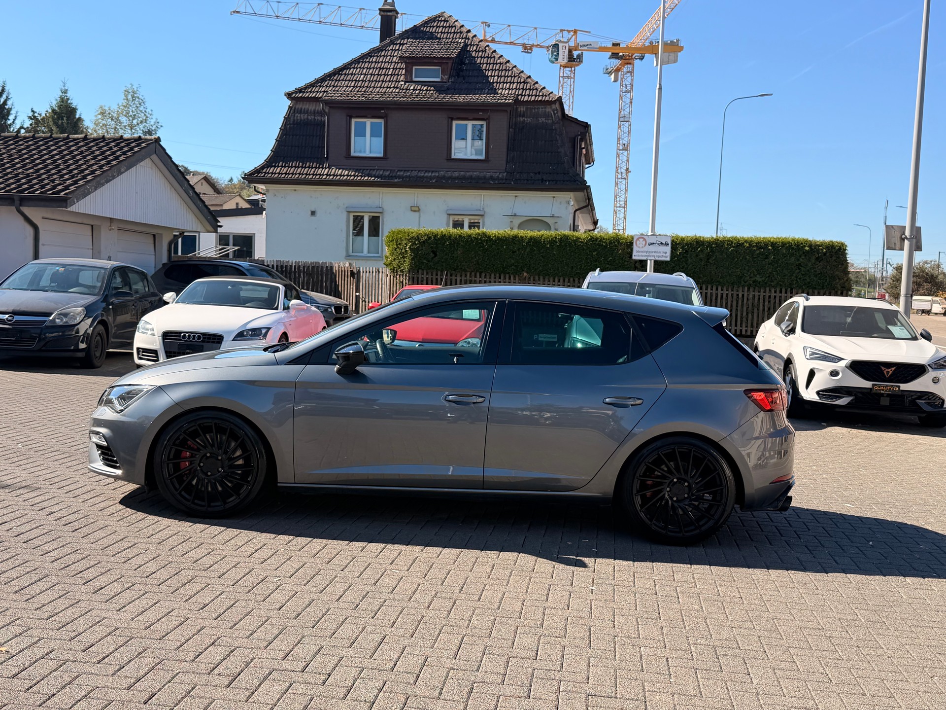 SEAT Leon 2.0 TSI Cupra 300 DSG-image-4