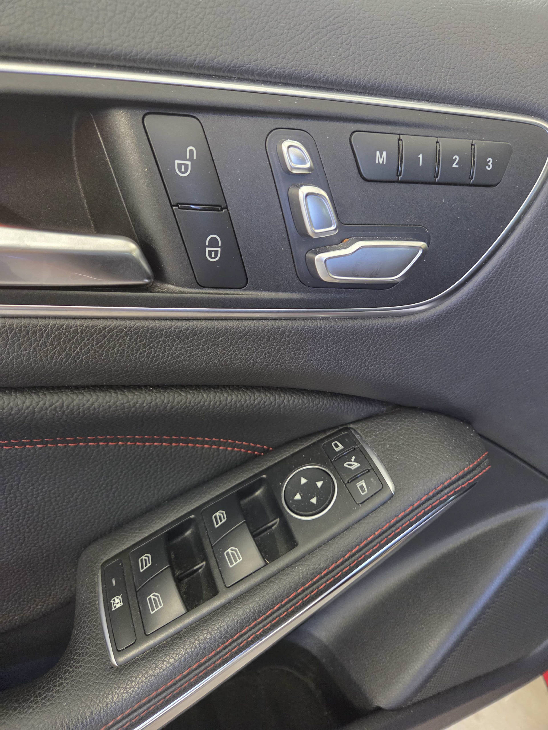 MERCEDES-BENZ A 45 AMG 4m-image-12