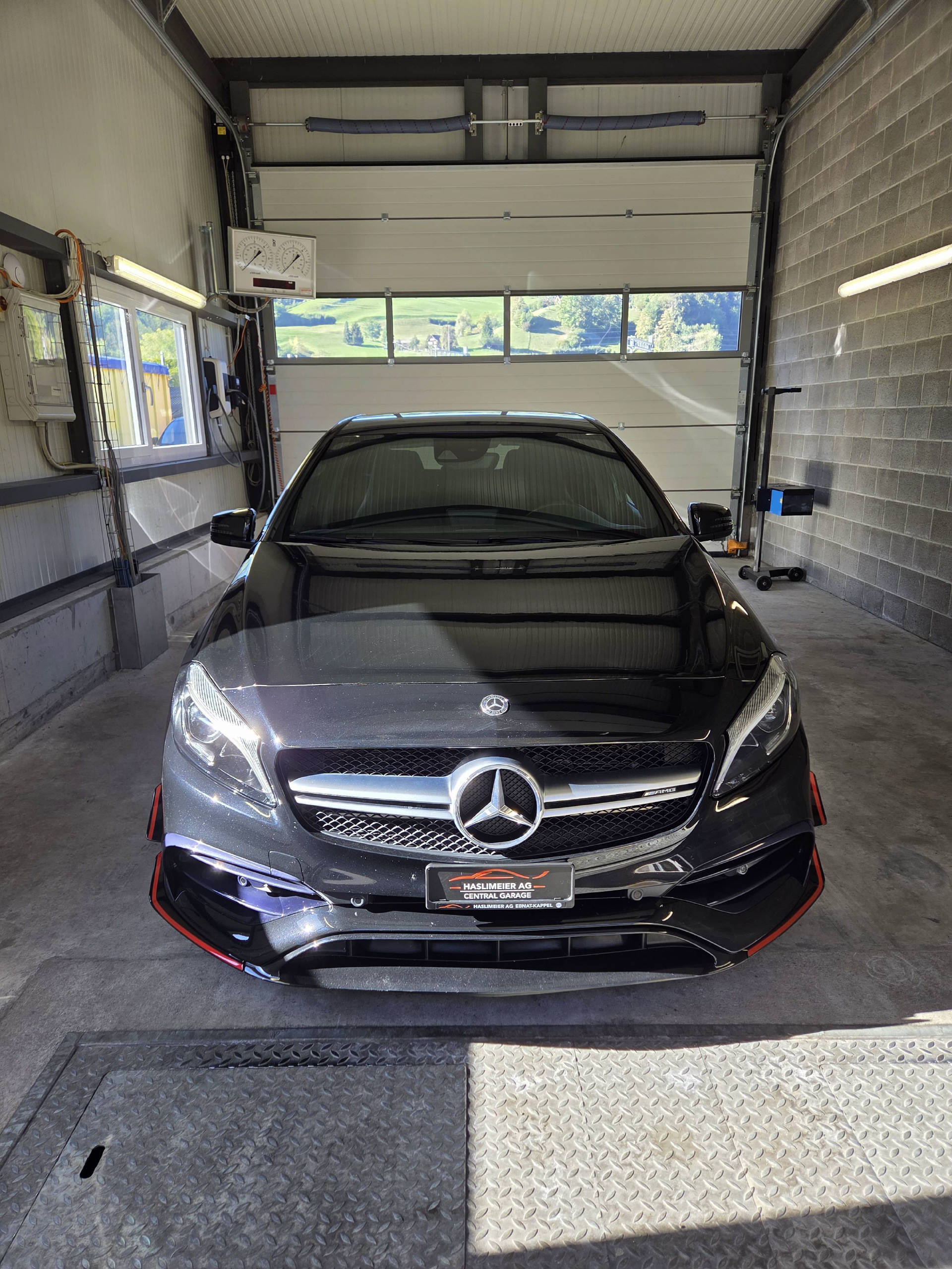MERCEDES-BENZ A 45 AMG 4m-image-1
