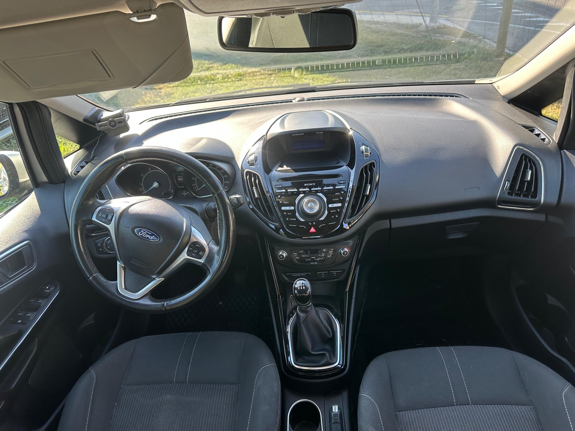 FORD B-Max 1.0 SCTi Titanium-image-9