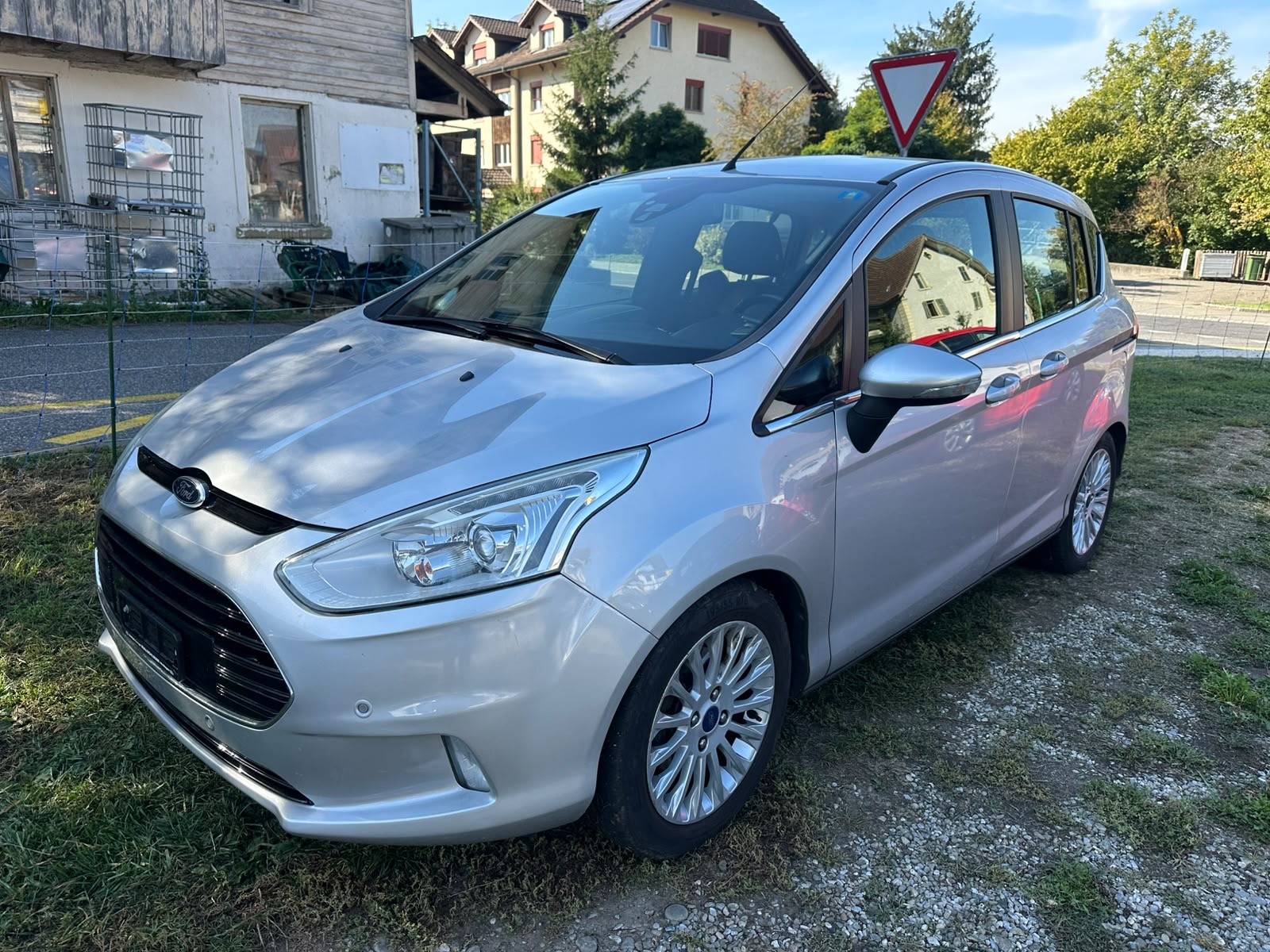 FORD B-Max 1.0 SCTi Titanium-image-1