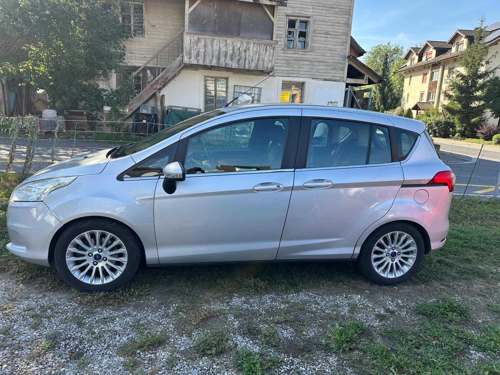 FORD B-Max 1.0 SCTi Titanium-image-2
