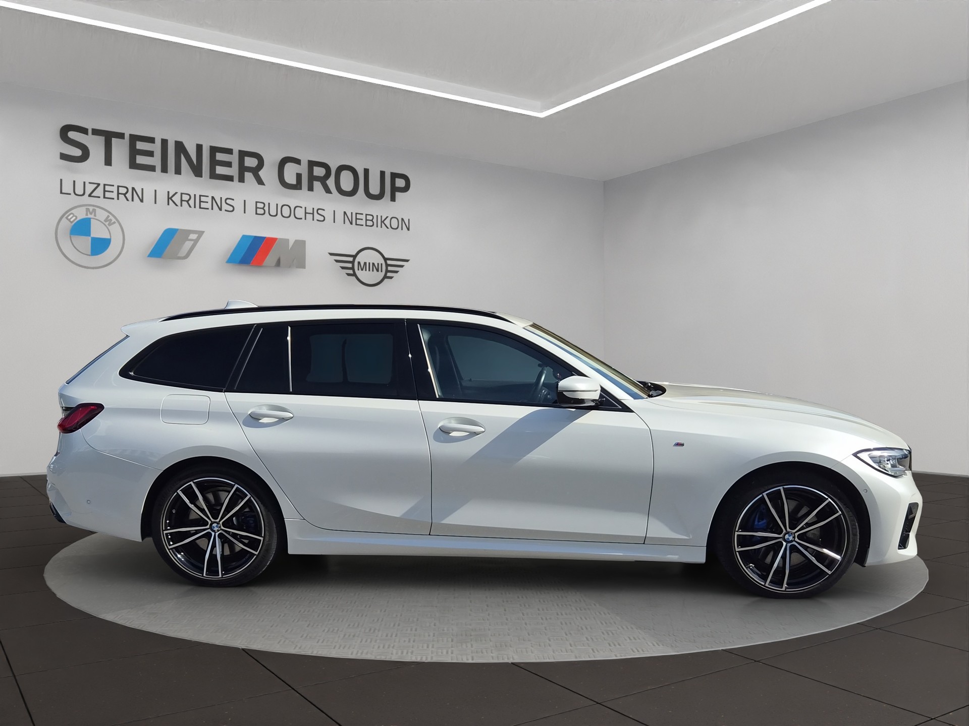 BMW M340i xDrive 48V Touring Steptronic-image-3