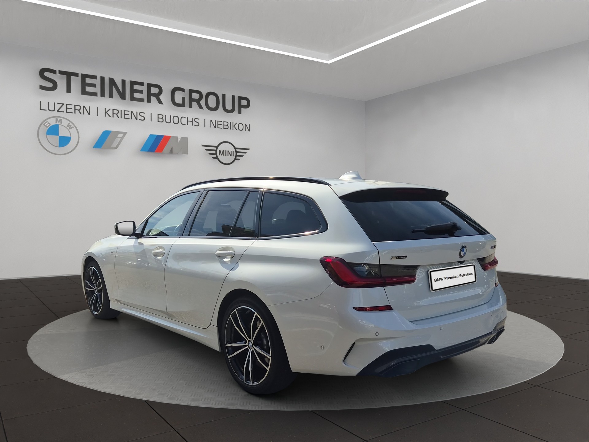 BMW M340i xDrive 48V Touring Steptronic-image-6