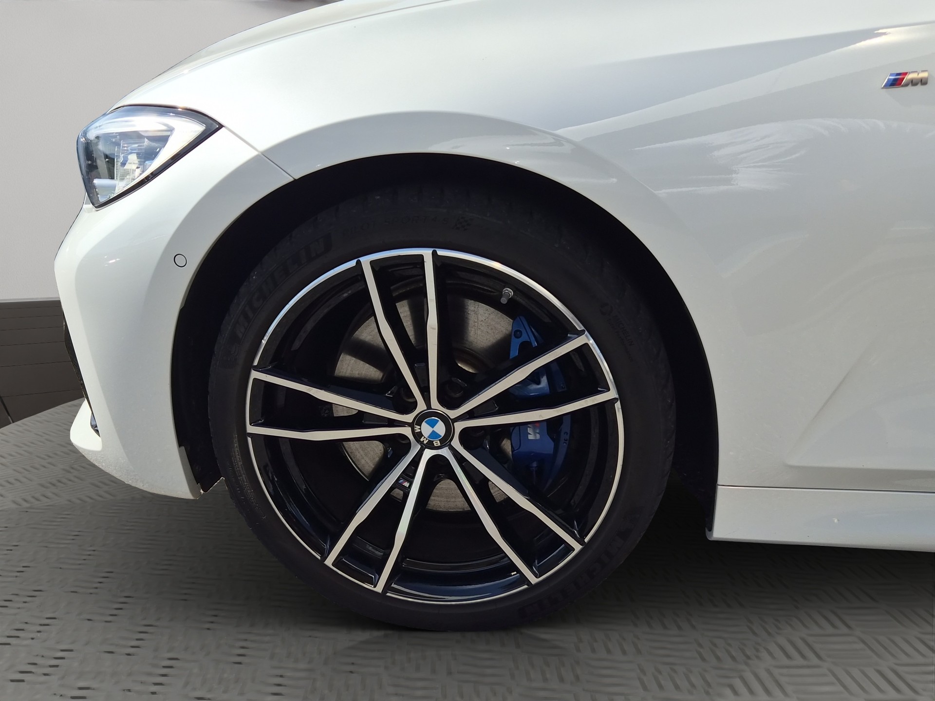 BMW M340i xDrive 48V Touring Steptronic-image-8