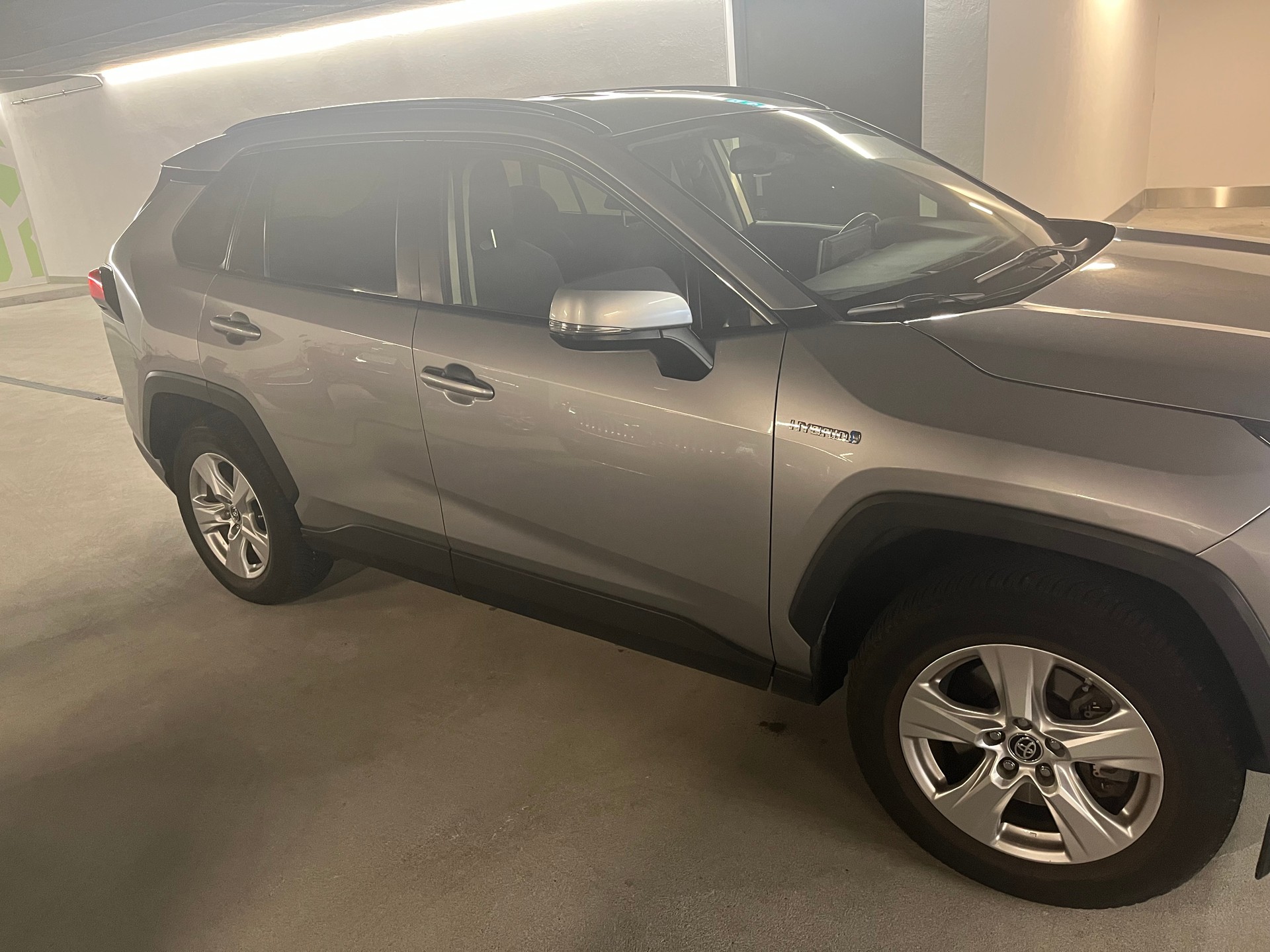 TOYOTA 2.5 HEV Active FWD-image-1