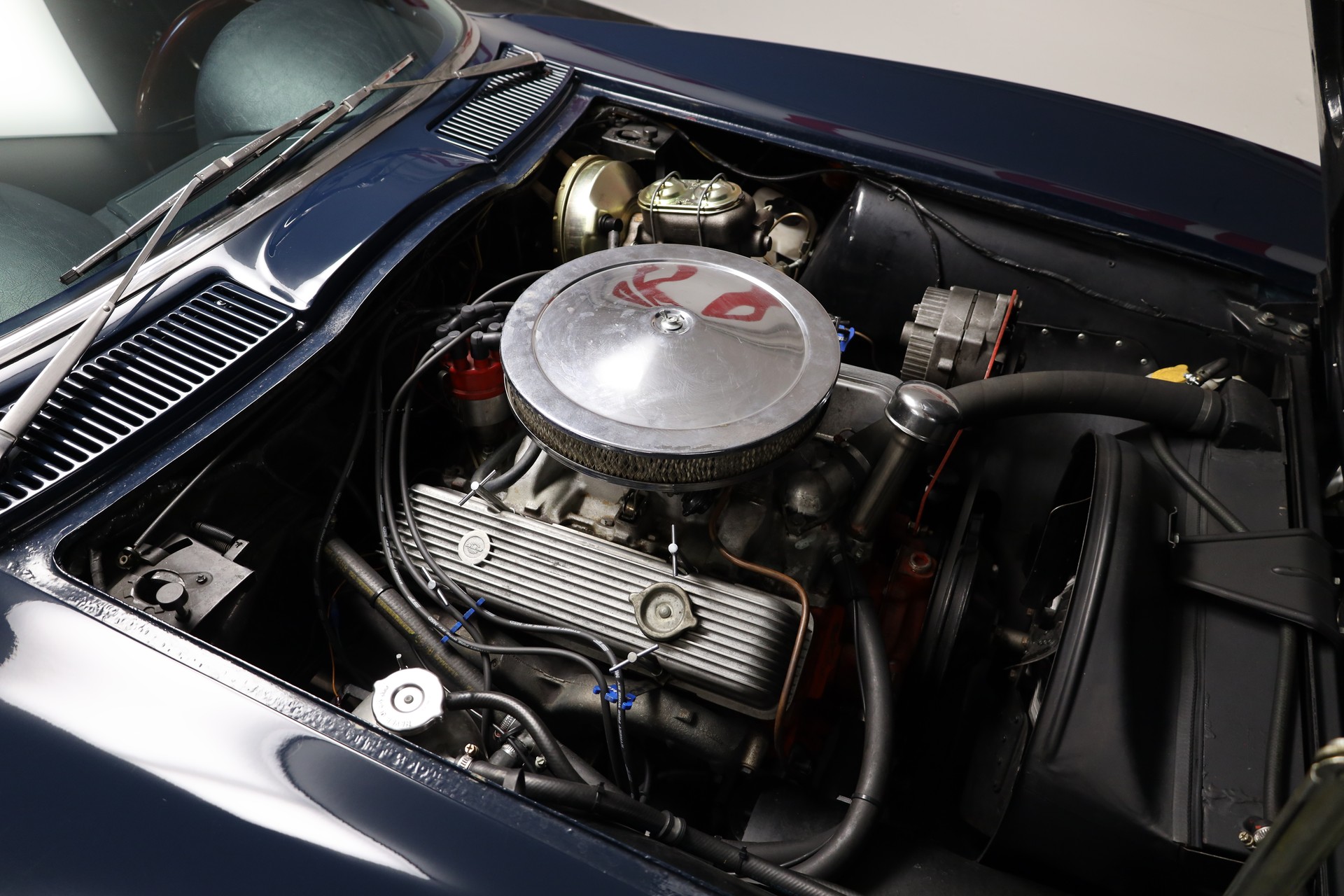 CHEVROLET C2 Sting Ray Split Window-image-13