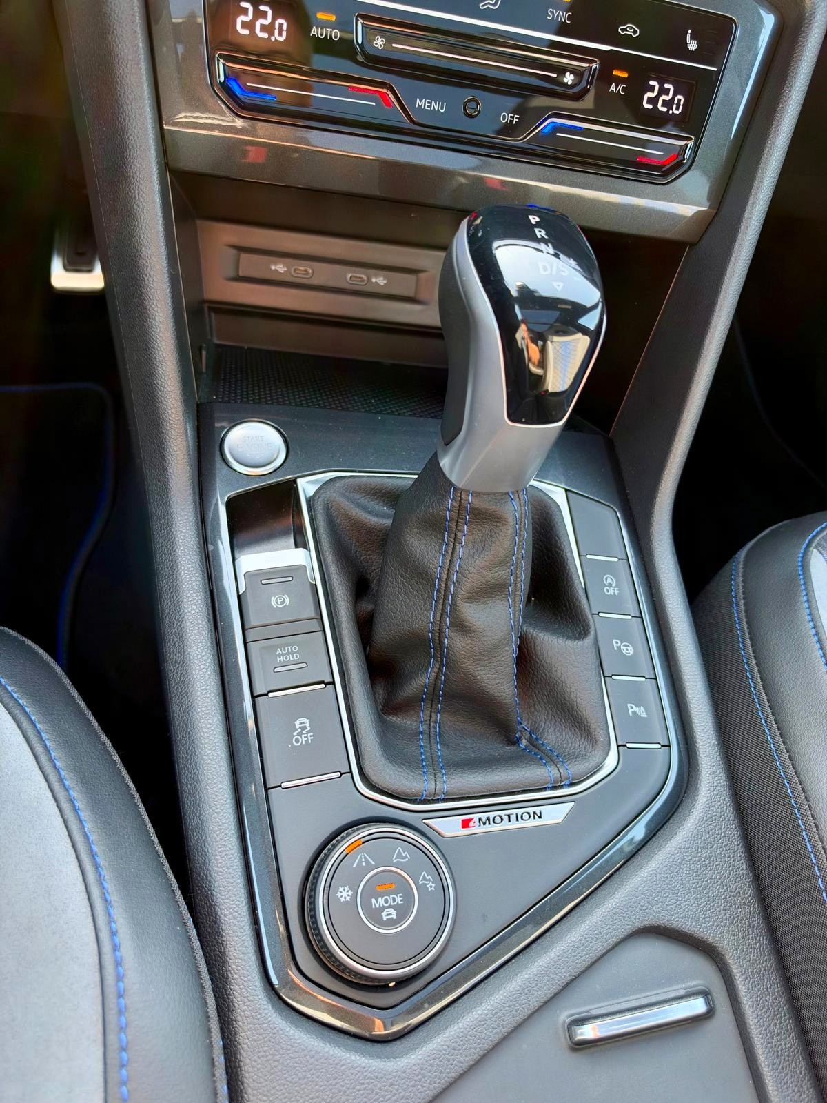 VW Tiguan 2.0TSI R 4Motion DSG-image-23