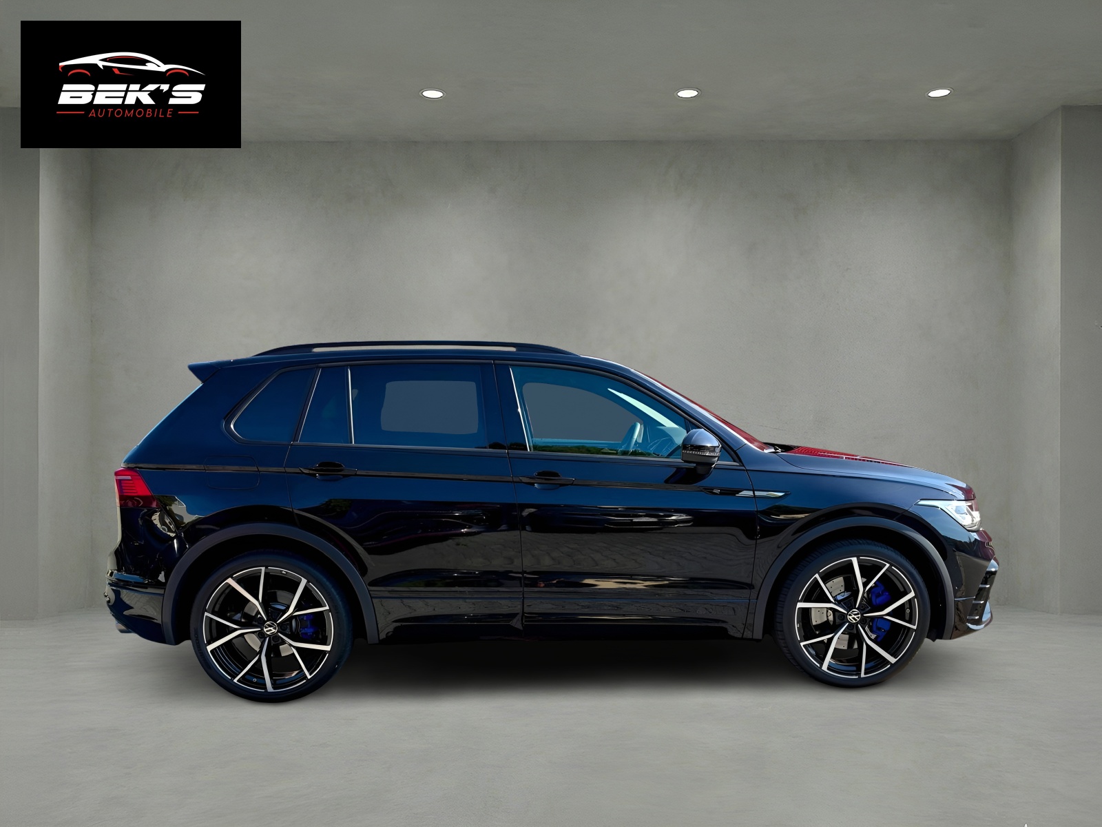VW Tiguan 2.0TSI R 4Motion DSG-image-5