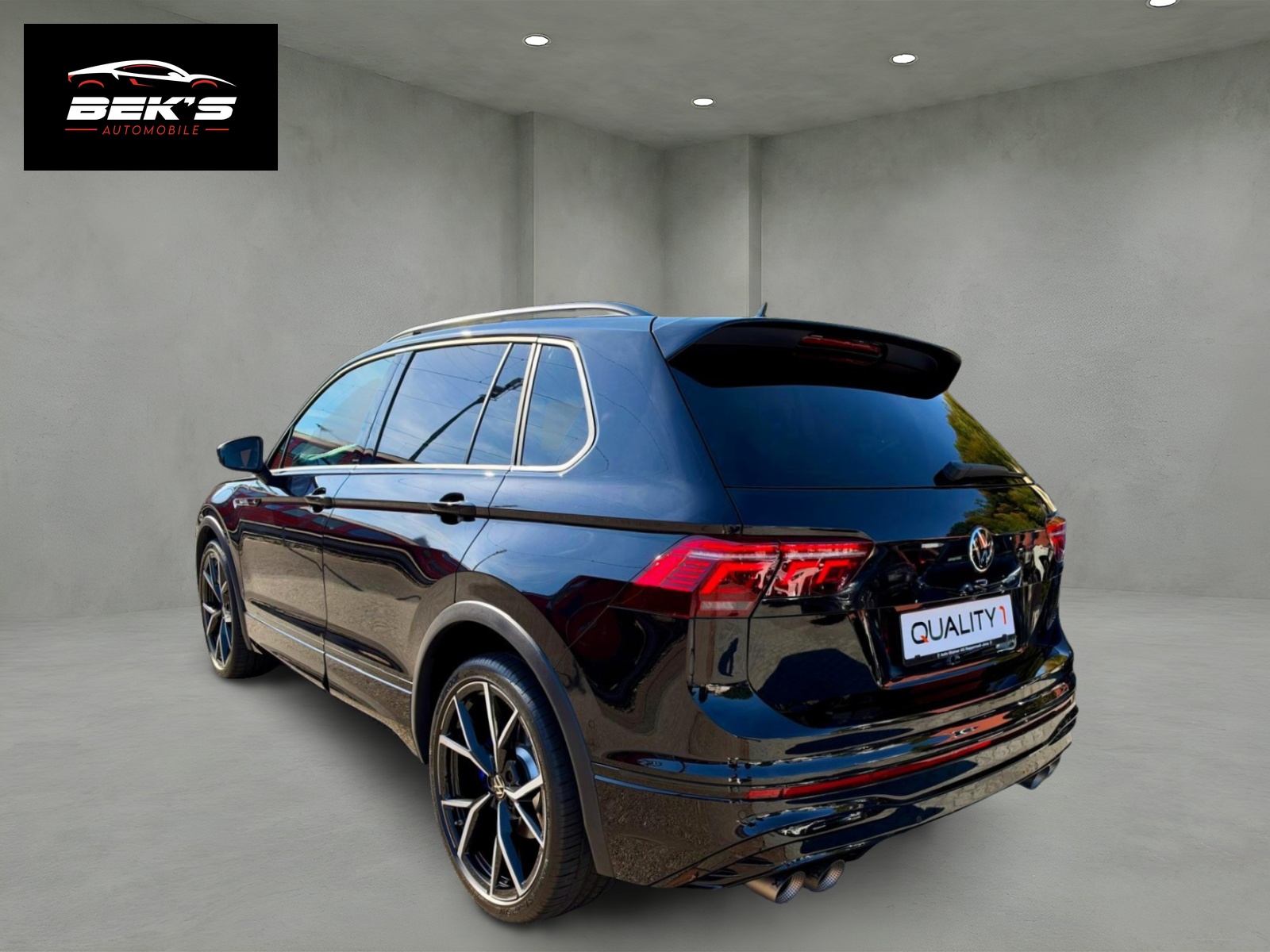 VW Tiguan 2.0TSI R 4Motion DSG-image-2