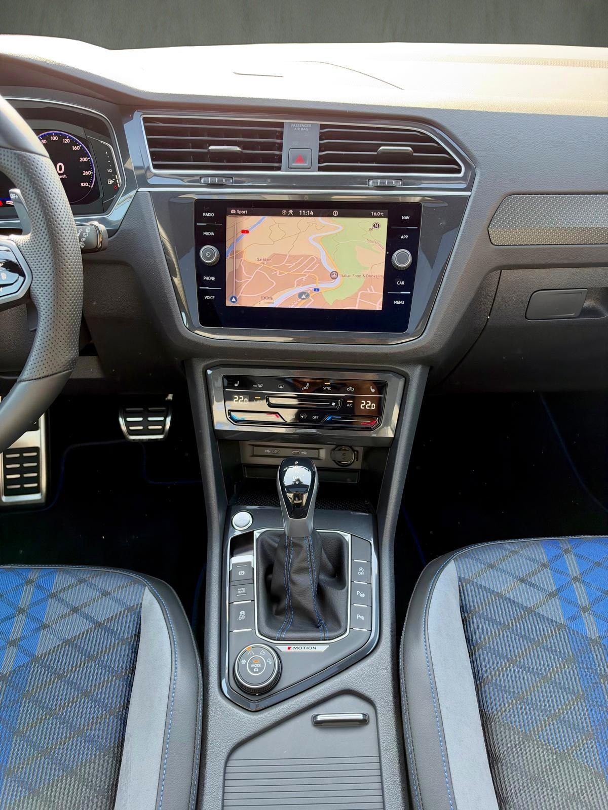 VW Tiguan 2.0TSI R 4Motion DSG-image-19