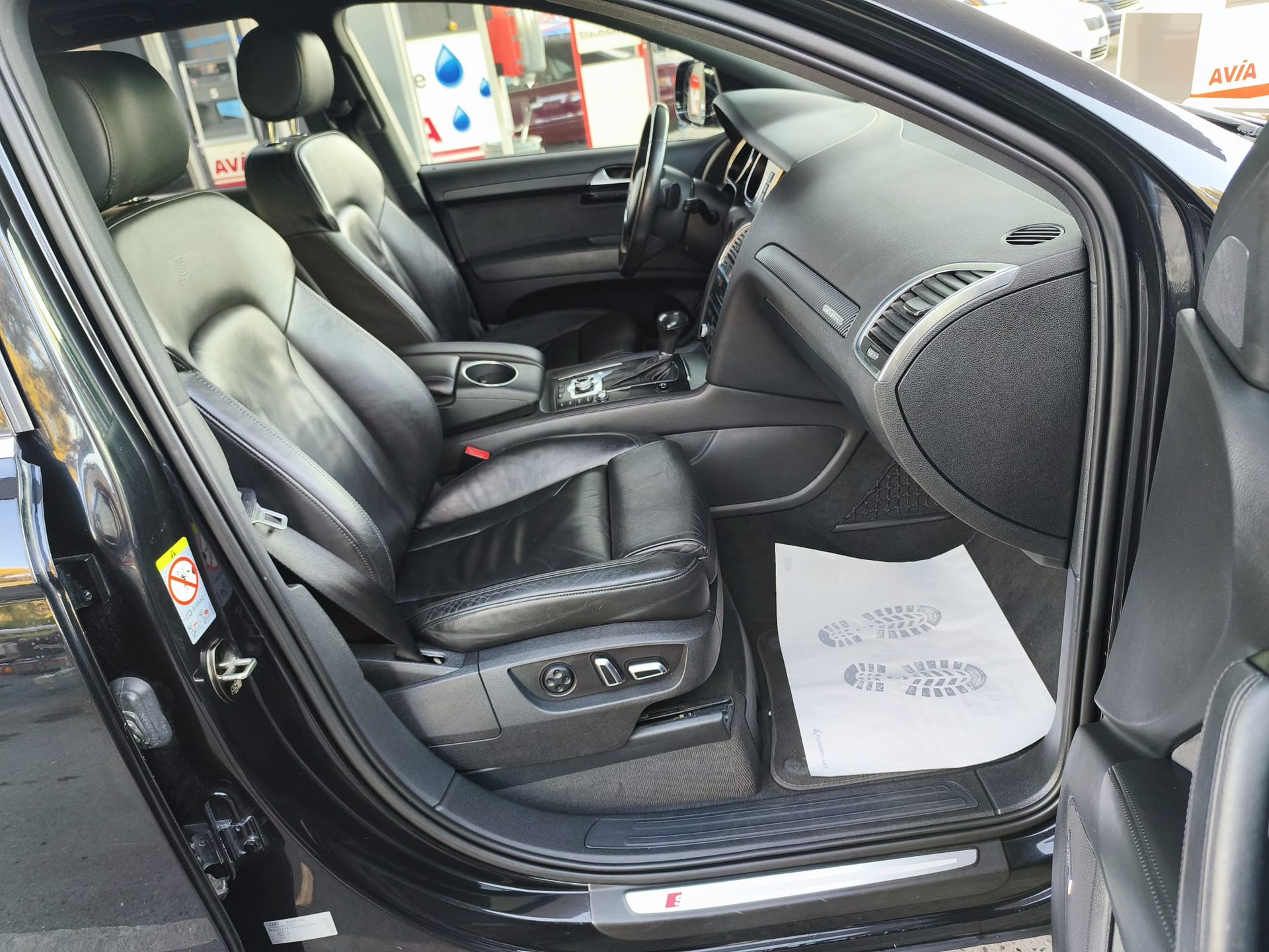AUDI Q7 3.0 TDI quattro tiptronic-image-29
