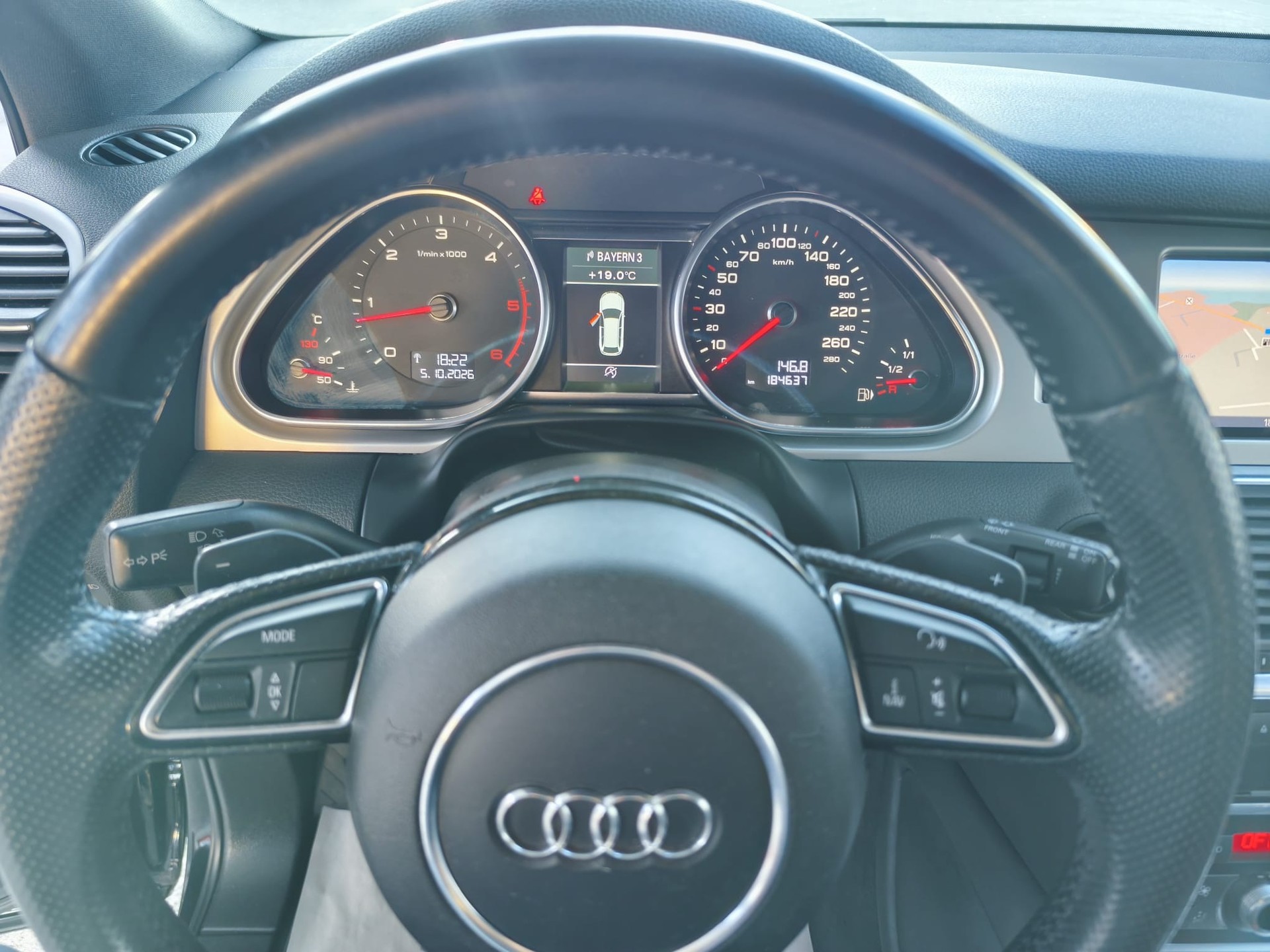 AUDI Q7 3.0 TDI quattro tiptronic-image-25