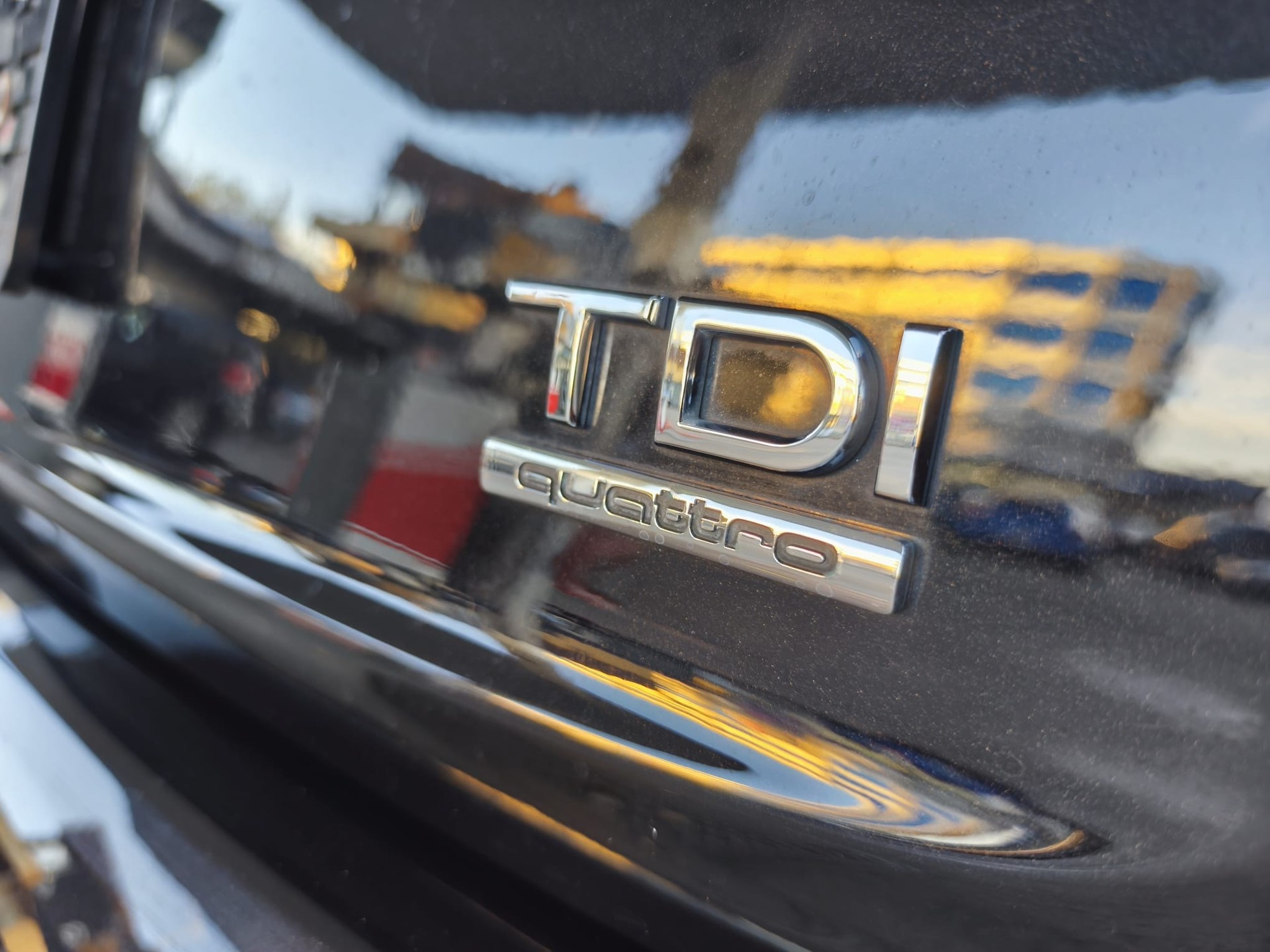 AUDI Q7 3.0 TDI quattro tiptronic-image-23
