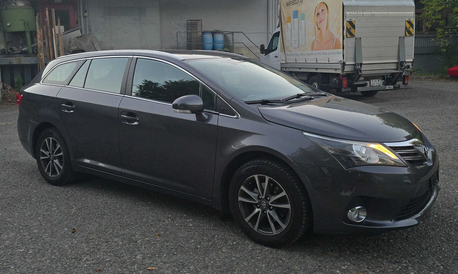 TOYOTA Avensis Sportswagon 2.0 Linea Luna Multidrive-image-1