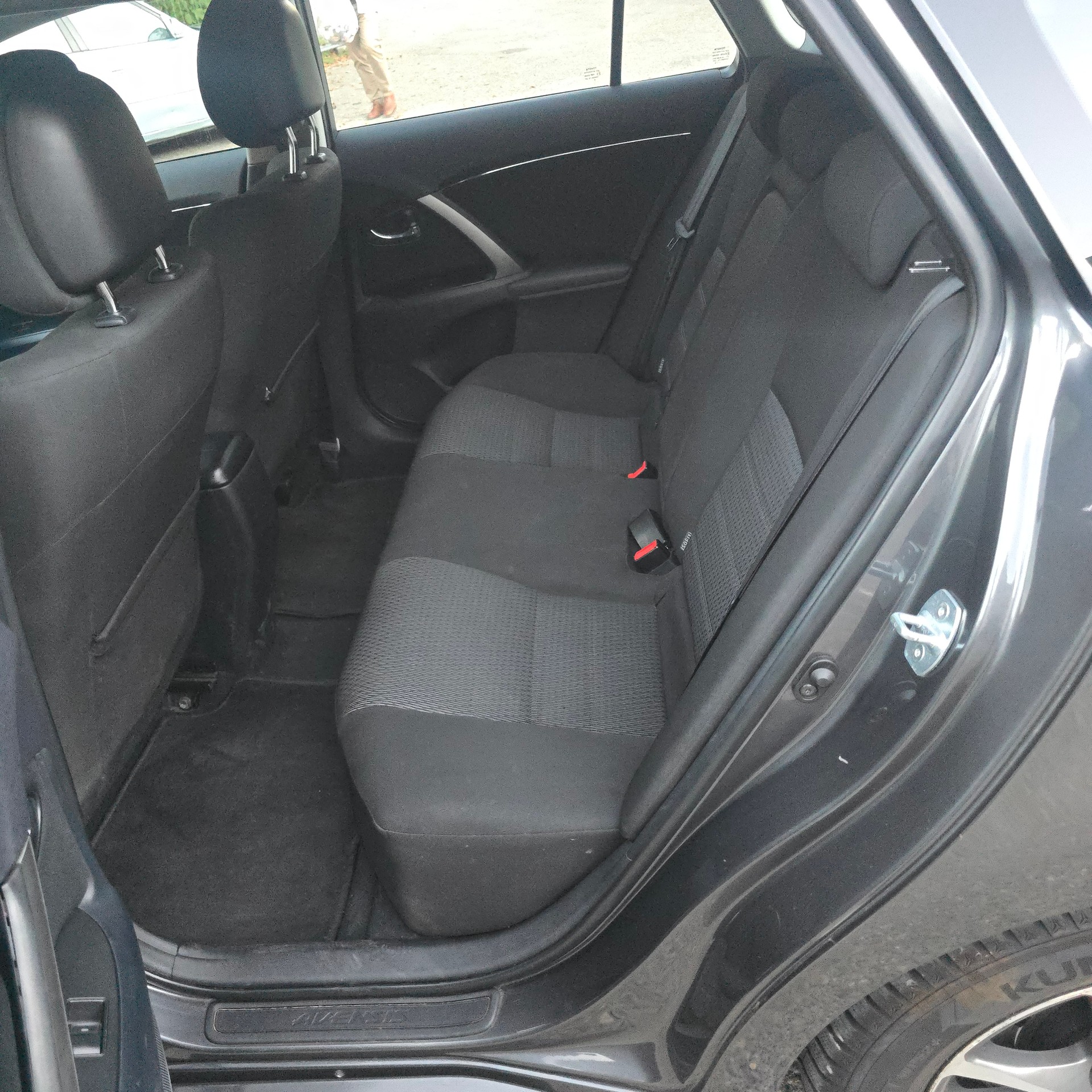 TOYOTA Avensis Sportswagon 2.0 Linea Luna Multidrive-image-7