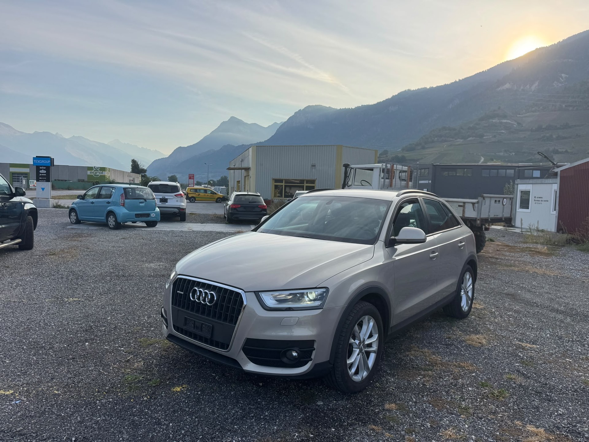 AUDI Q3 2.0 TFSI quattro-image-11