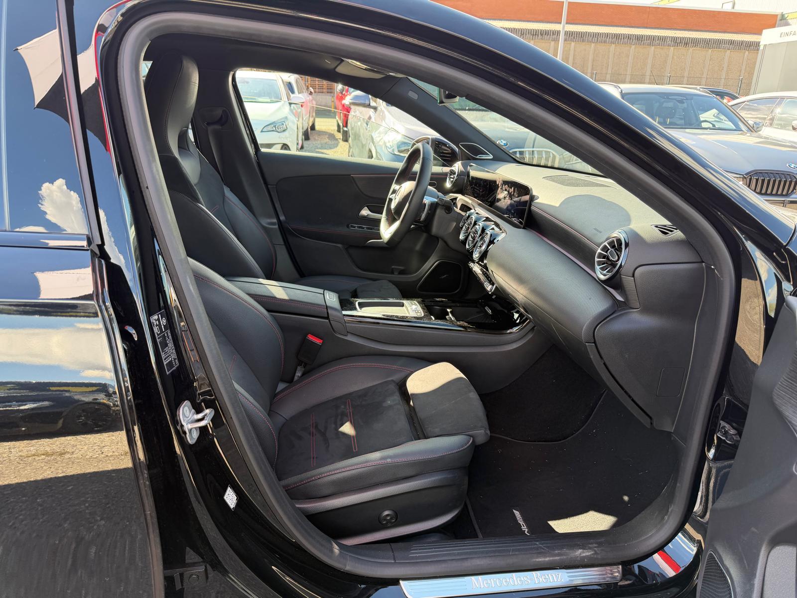MERCEDES-BENZ A-Klasse W177 A 220 AMG Line 4m-image-8