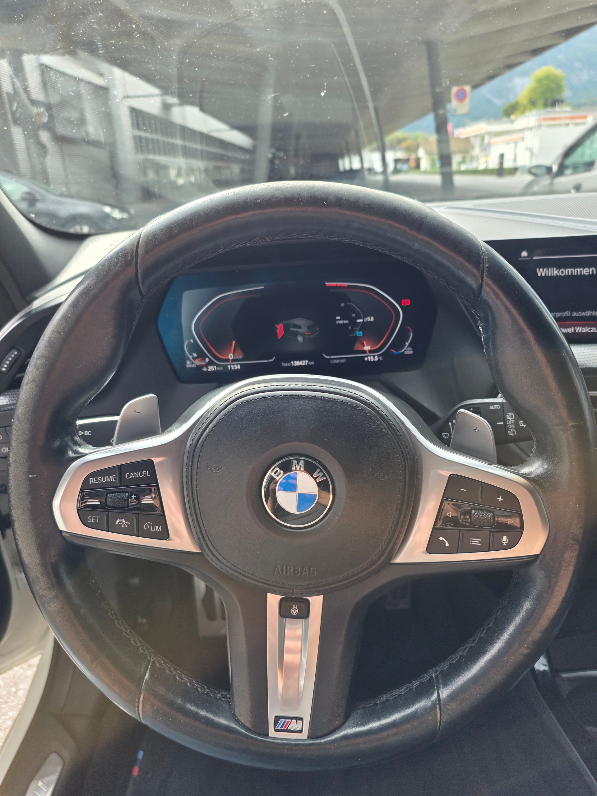 BMW 120d xDrive Steptronic M Sport-image-11