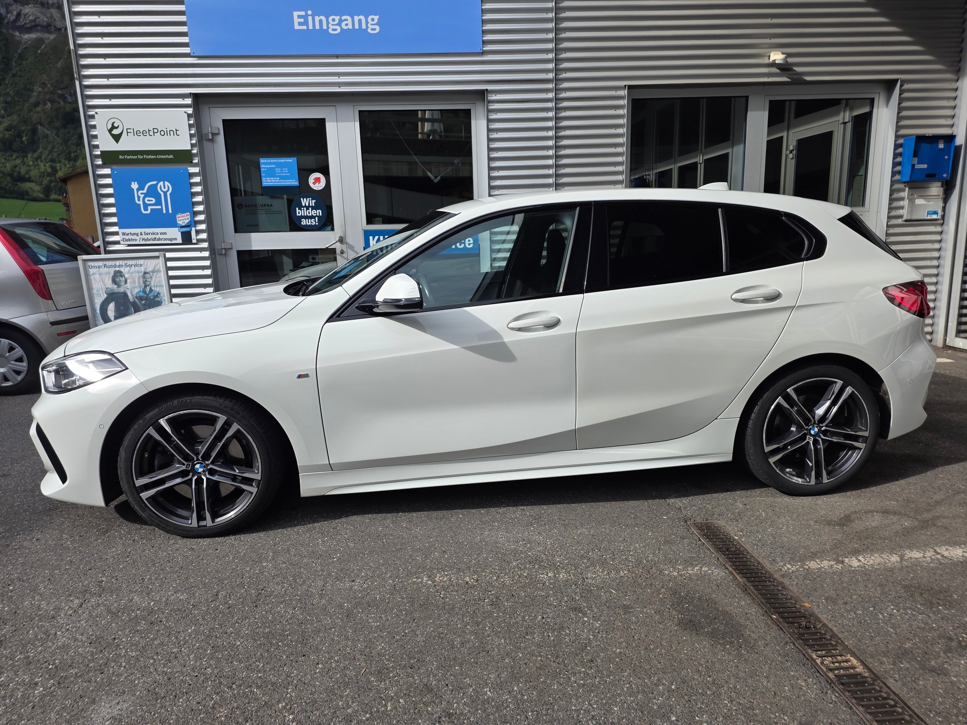 BMW 120d xDrive Steptronic M Sport-image-3