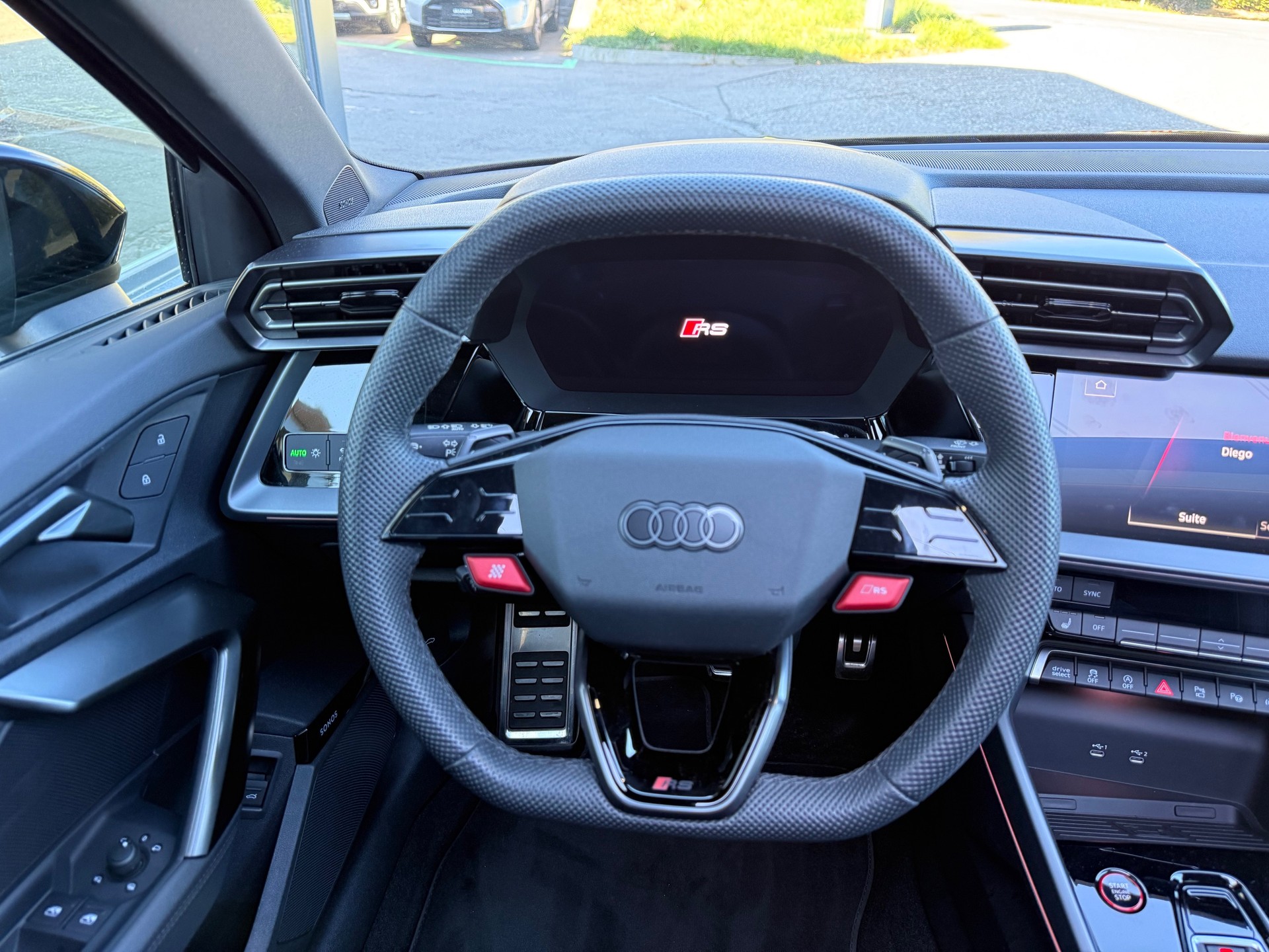 AUDI RS3 Limousine 2.5 TSI quattro S-tronic-image-12