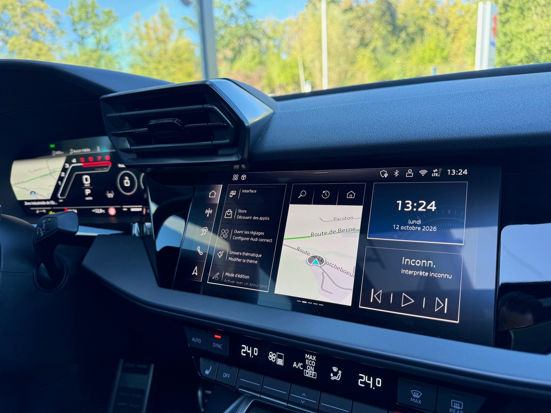 AUDI RS3 Limousine 2.5 TSI quattro S-tronic-image-14