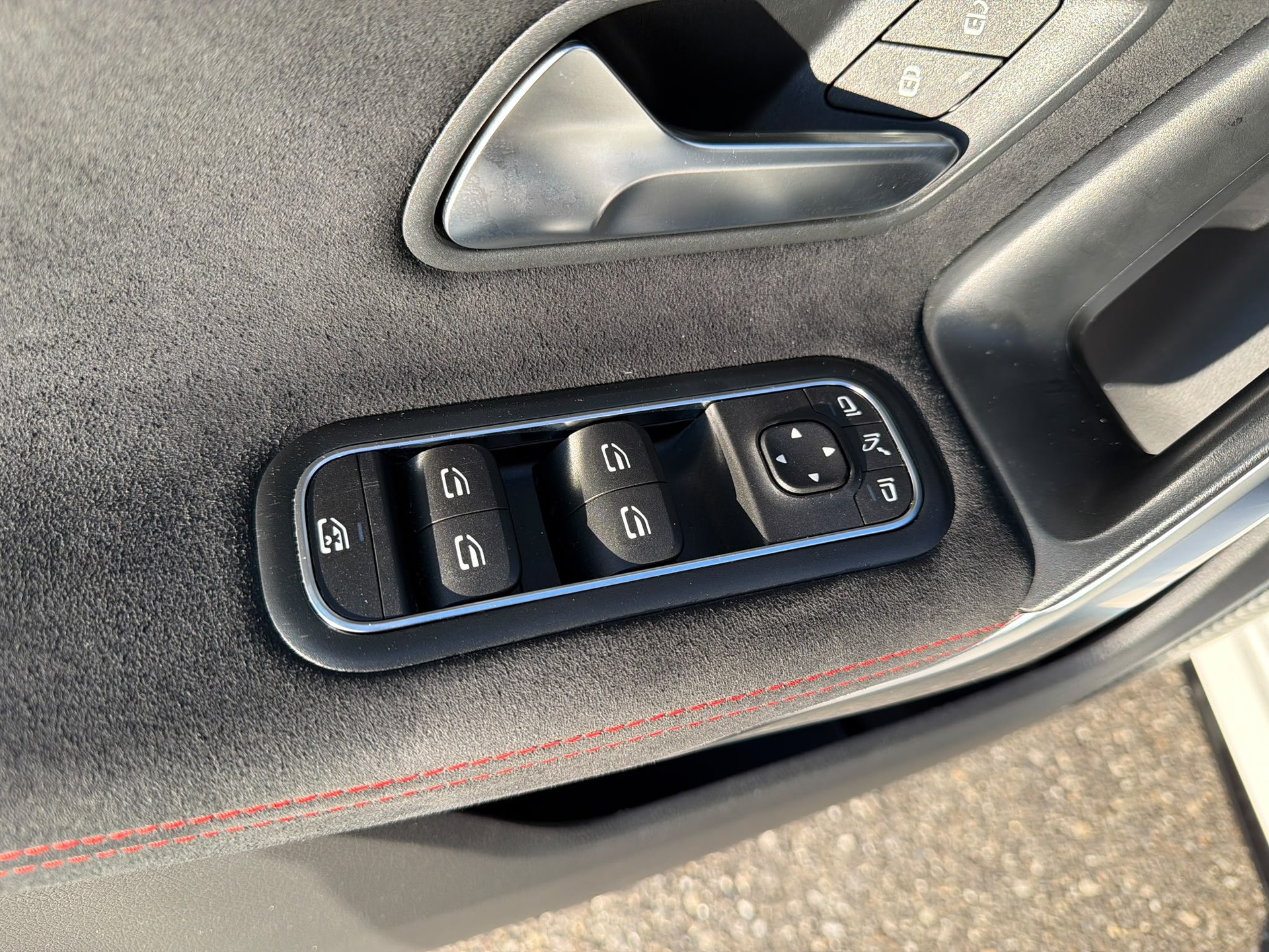 MERCEDES-BENZ A 35 AMG 4Matic Speedshift-image-12