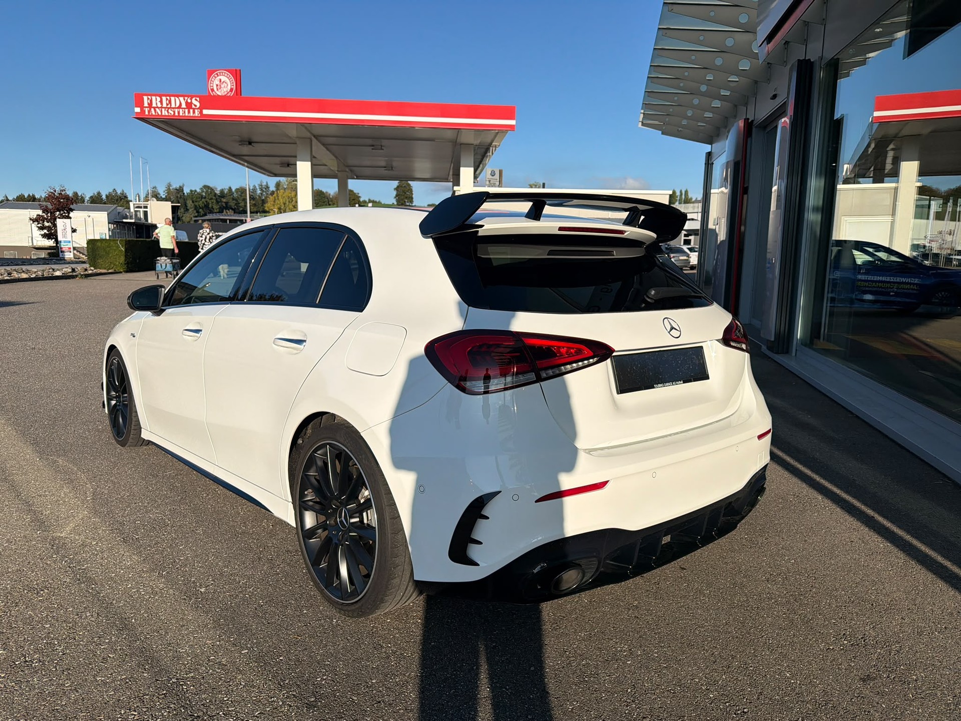 MERCEDES-BENZ A 35 AMG 4Matic Speedshift-image-2