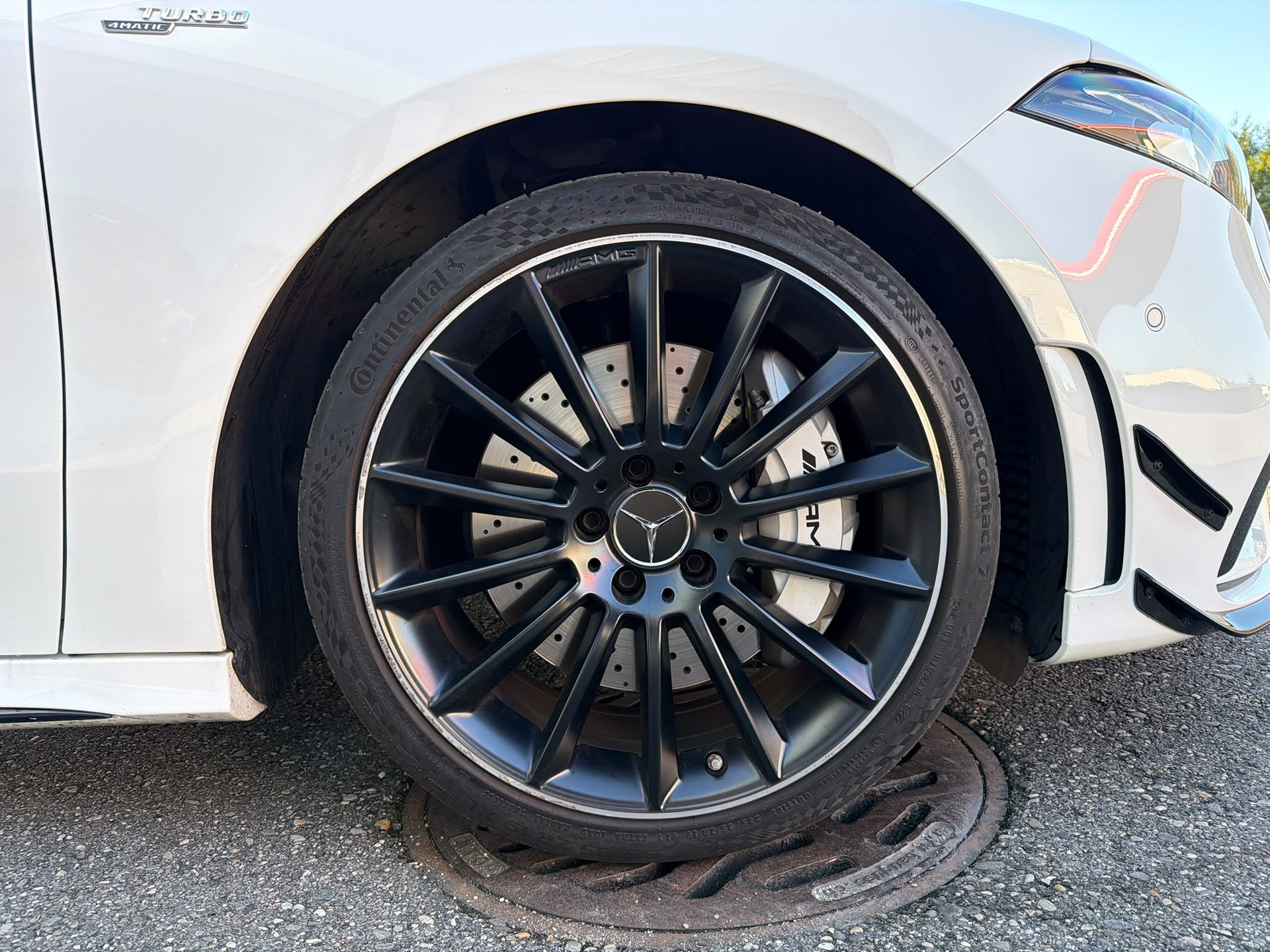 MERCEDES-BENZ A 35 AMG 4Matic Speedshift-image-9