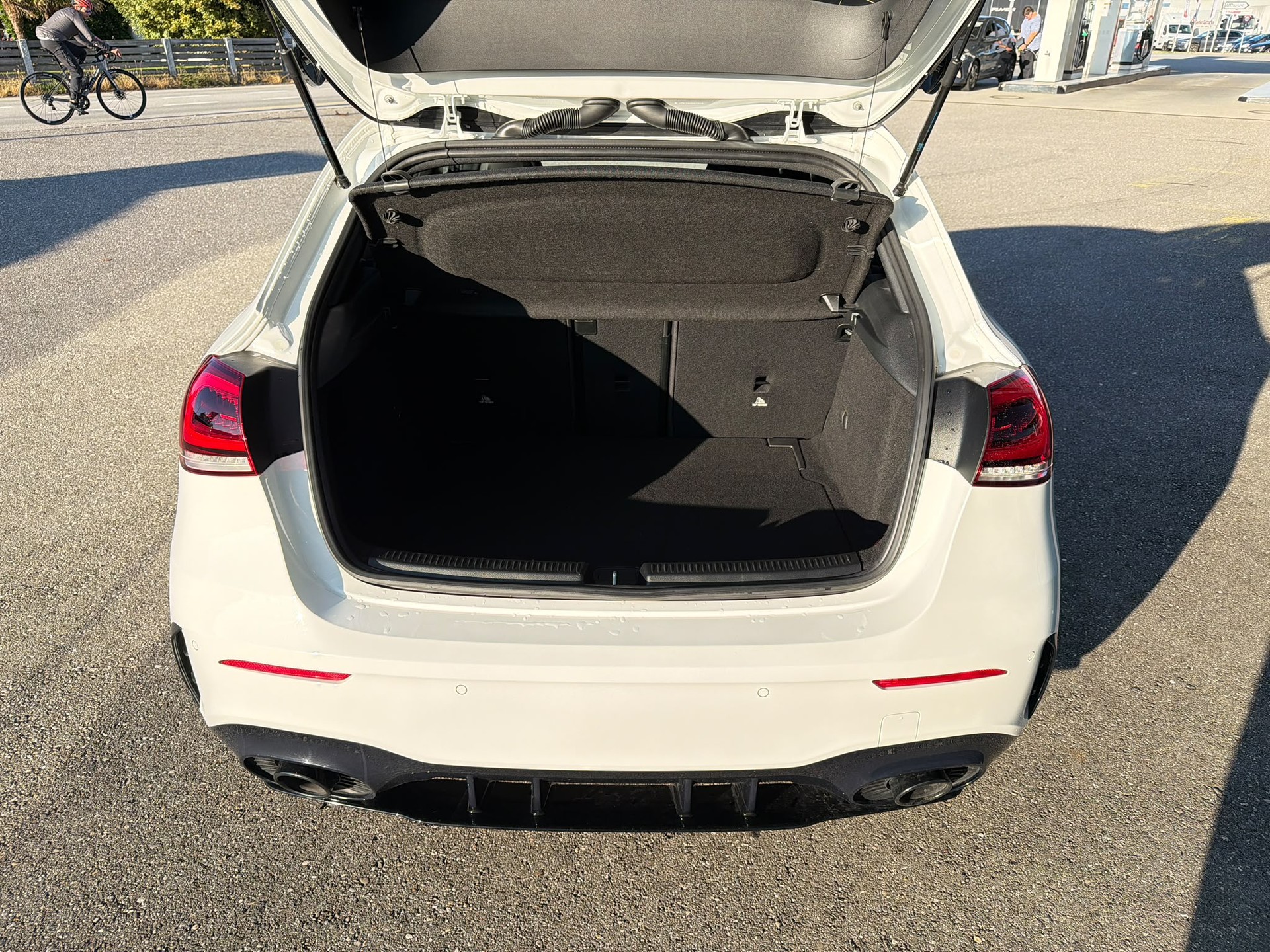 MERCEDES-BENZ A 35 AMG 4Matic Speedshift-image-27