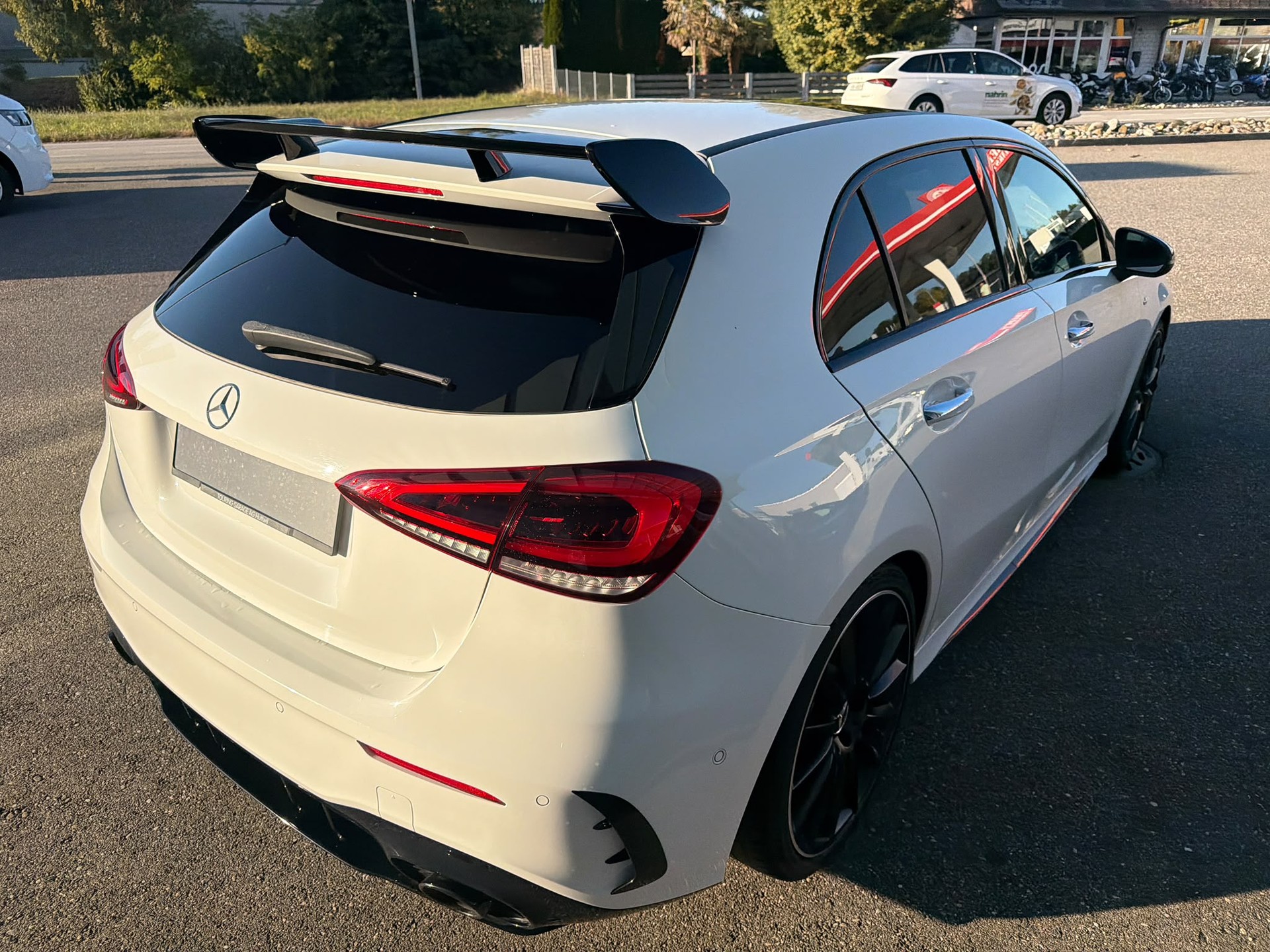 MERCEDES-BENZ A 35 AMG 4Matic Speedshift-image-4