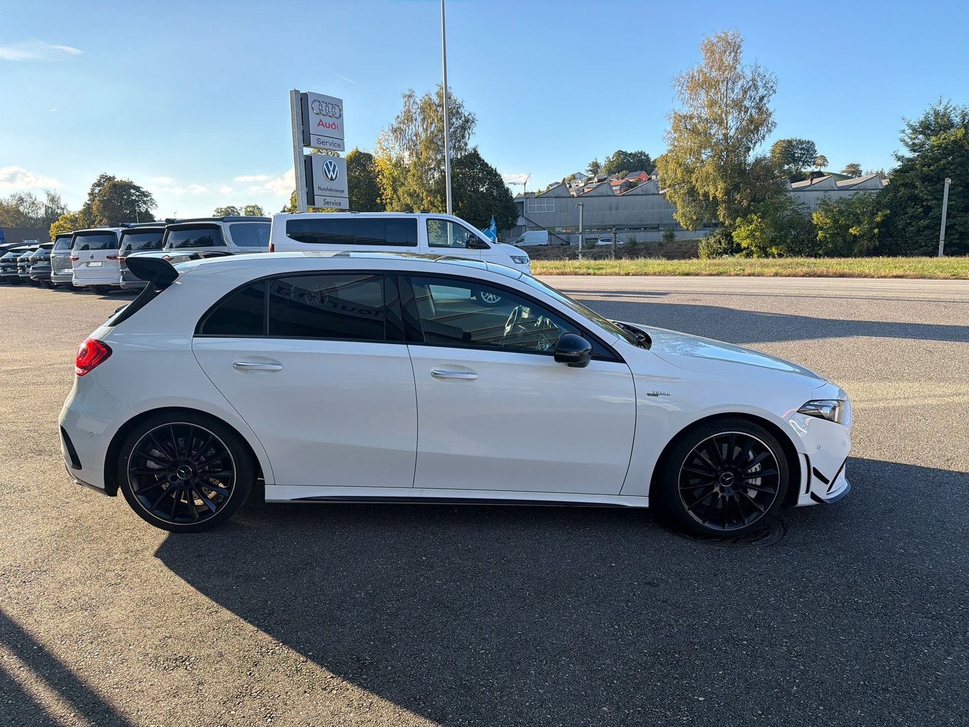 MERCEDES-BENZ A 35 AMG 4Matic Speedshift-image-5
