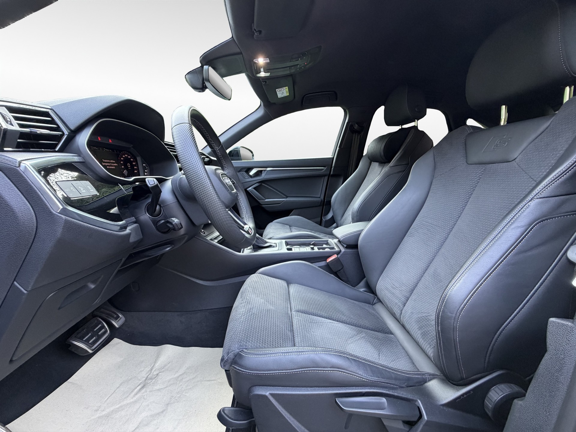 AUDI Q3 Sportback 35 TFSI S line Attraction S-tronic-image-8