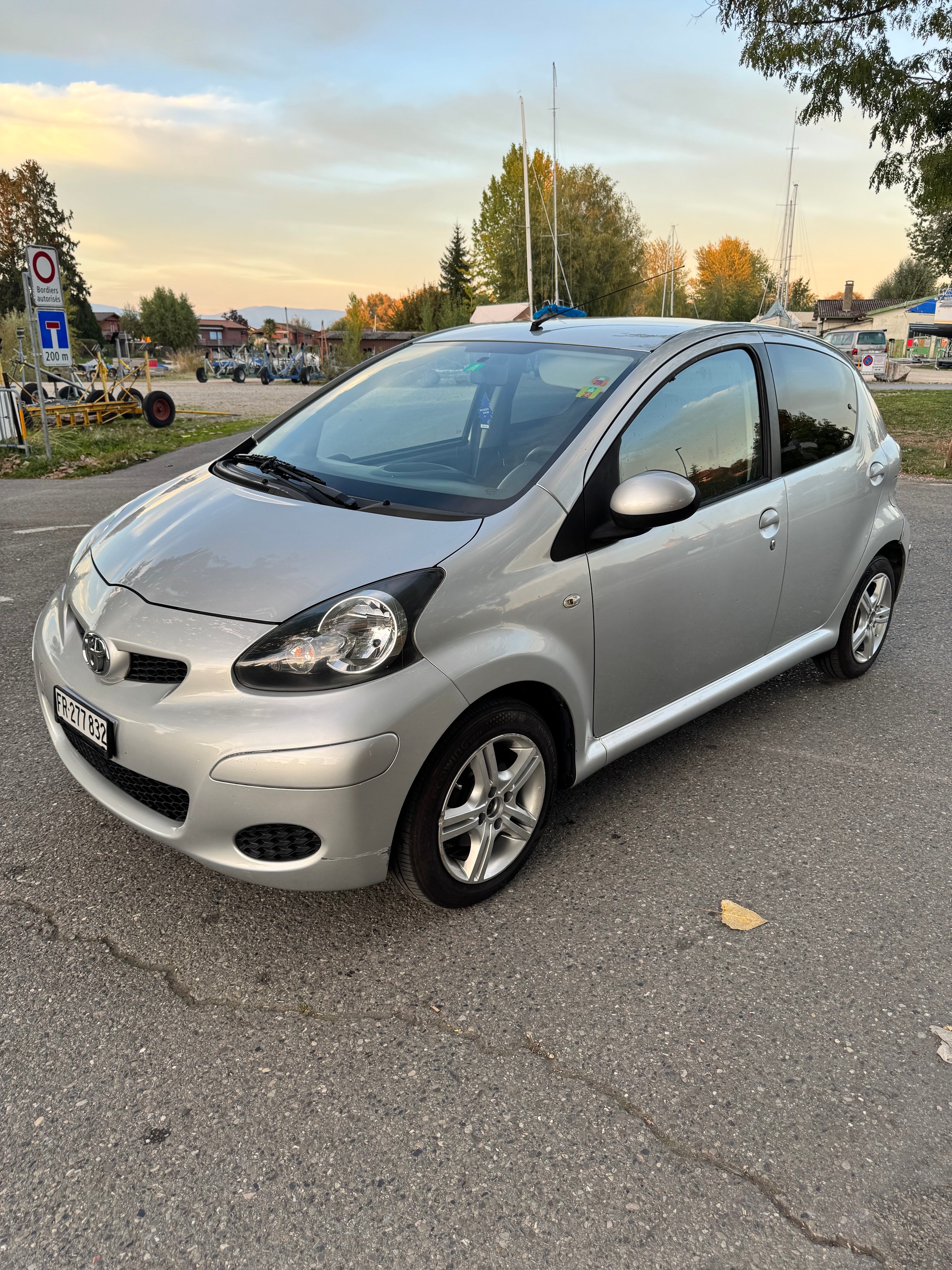 TOYOTA Aygo 1.0 Linea Terra-image-1