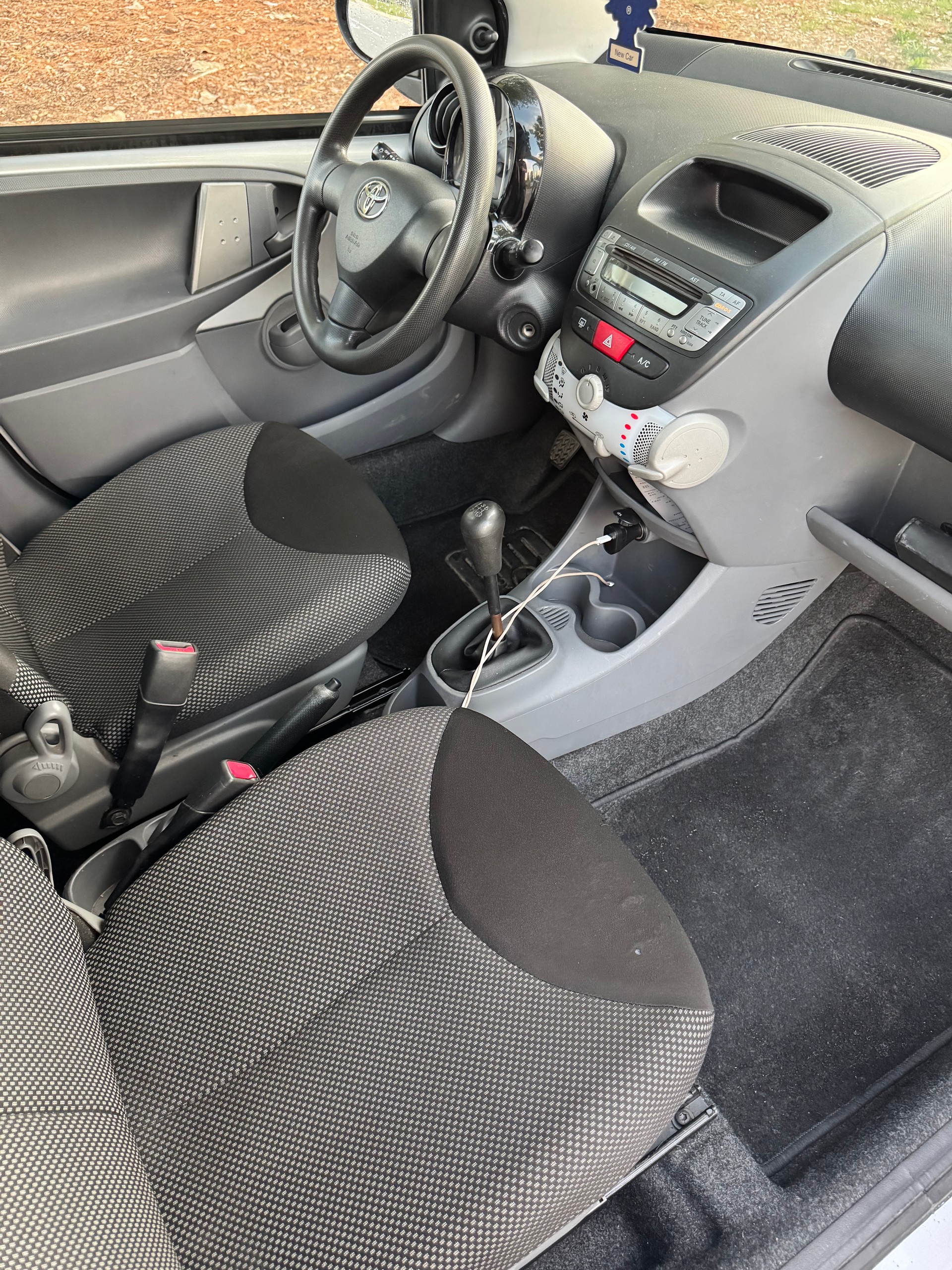 TOYOTA Aygo 1.0 Linea Terra-image-11