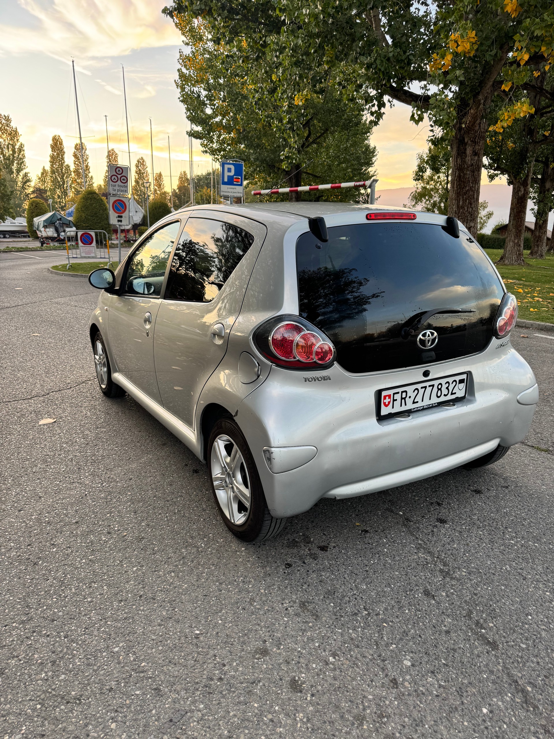 TOYOTA Aygo 1.0 Linea Terra-image-3