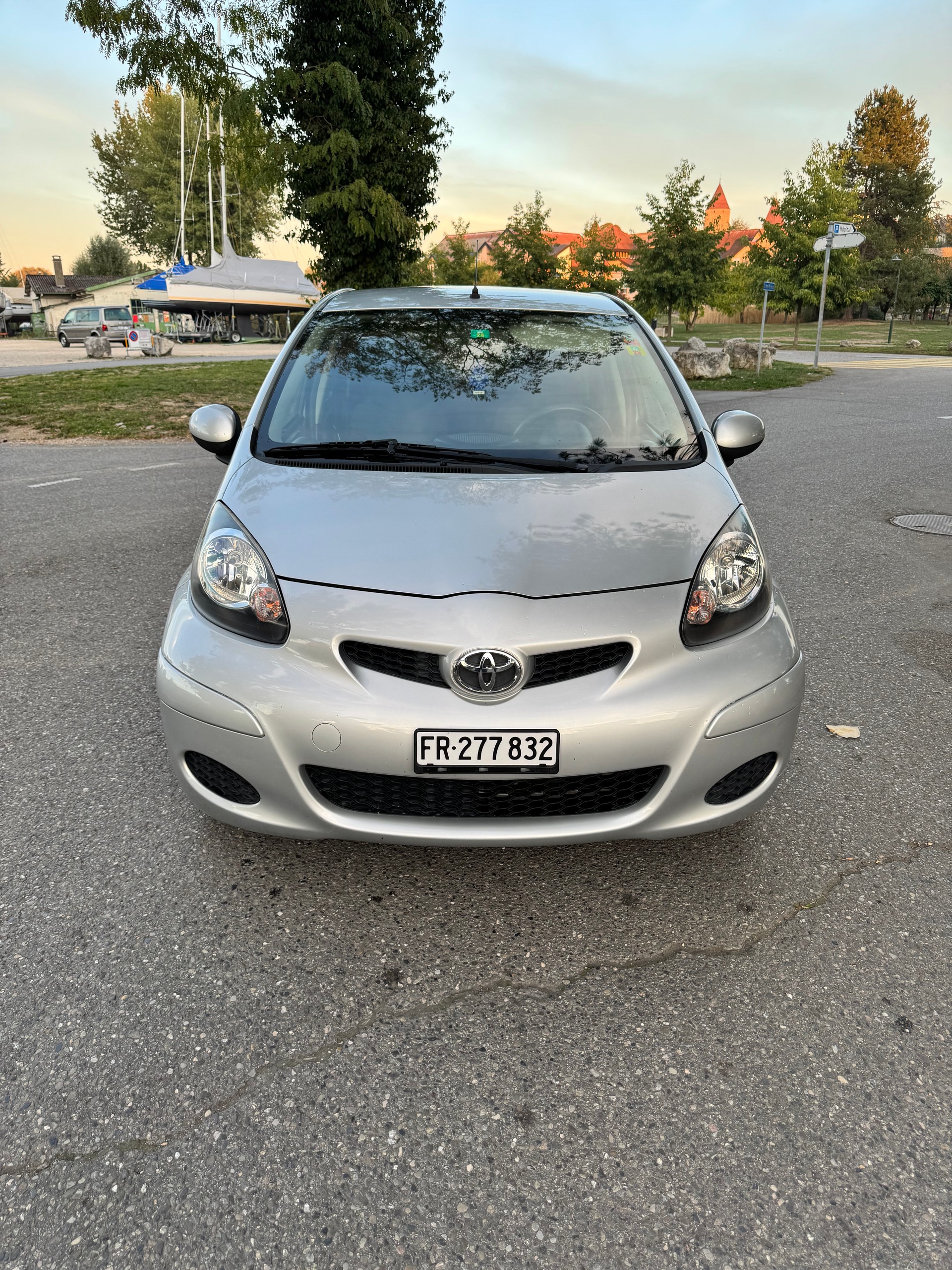 TOYOTA Aygo 1.0 Linea Terra-image-0