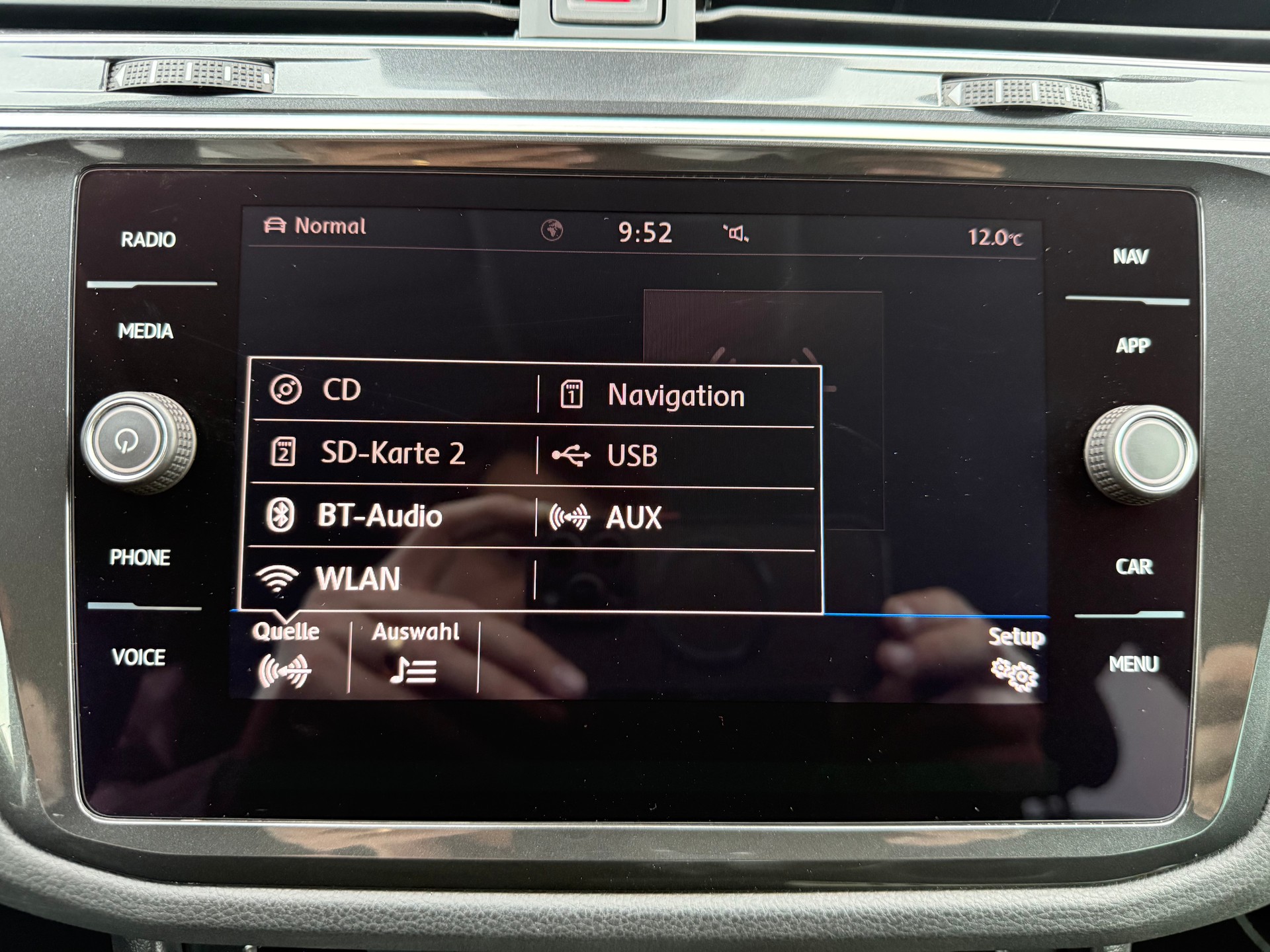VW Tiguan 2.0TSI R-LINE 4Motion DSG-image-10