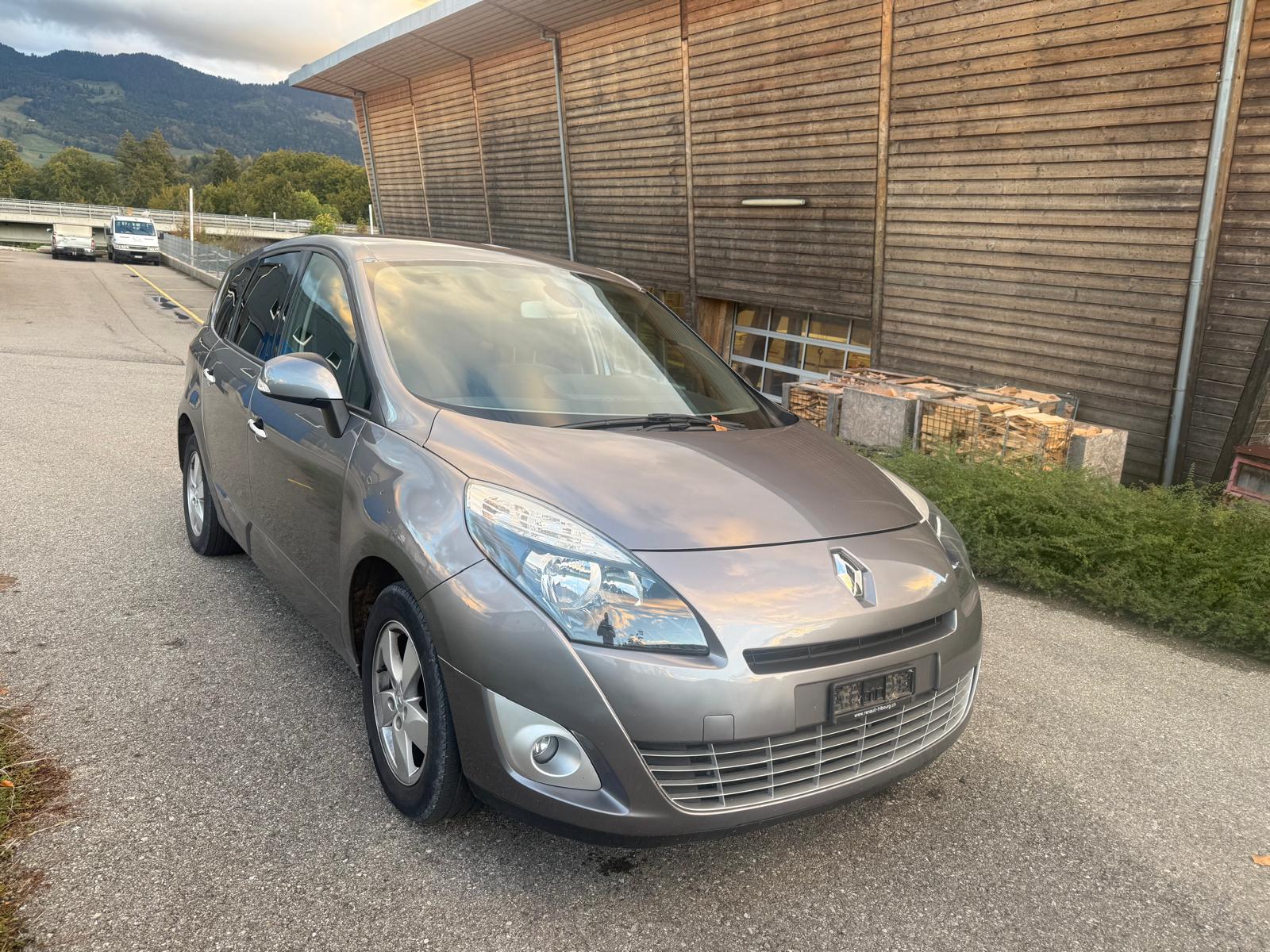 RENAULT 2.0 16V Dynamique CVT 7P-image-1
