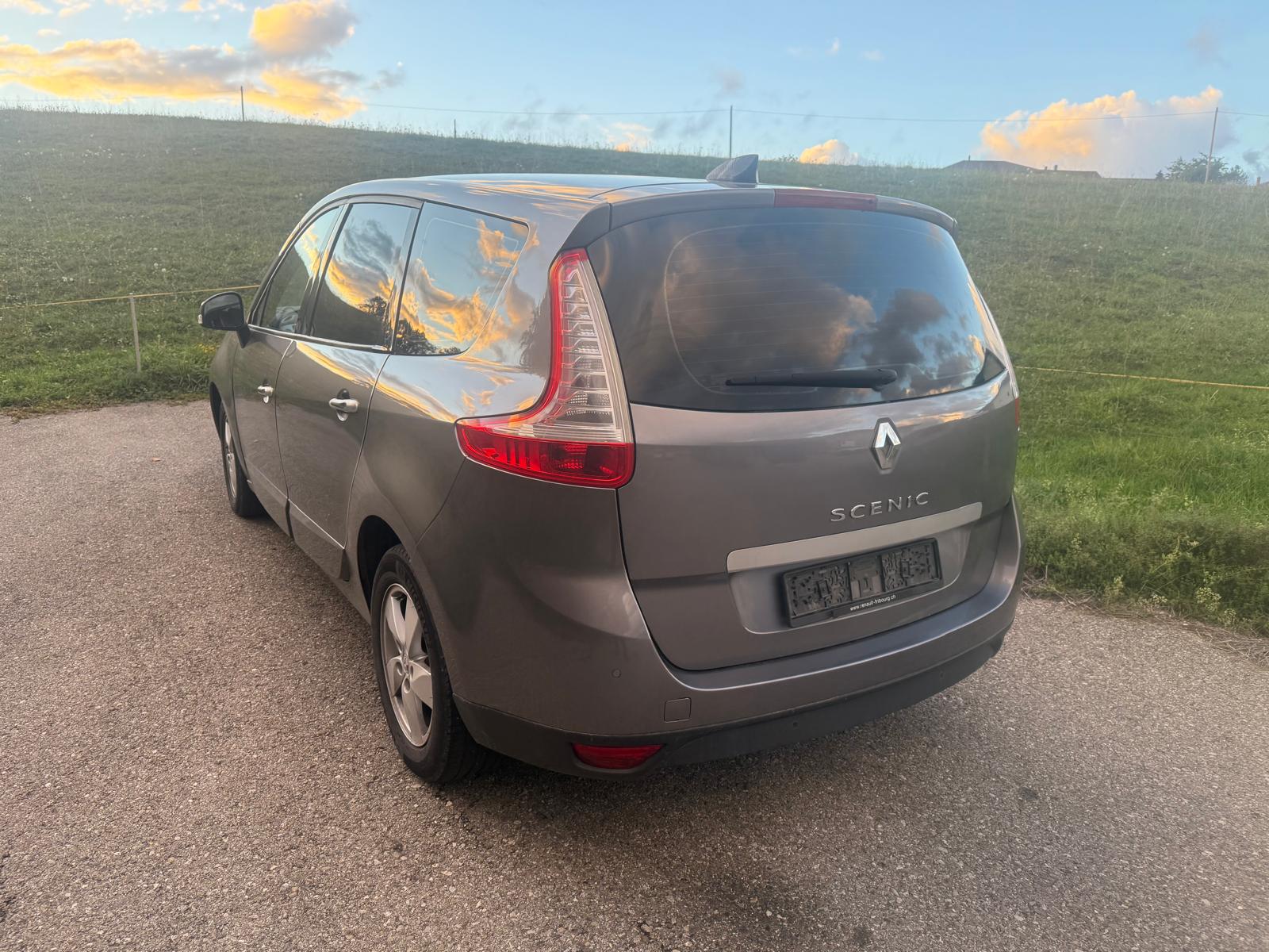 RENAULT 2.0 16V Dynamique CVT 7P-image-3