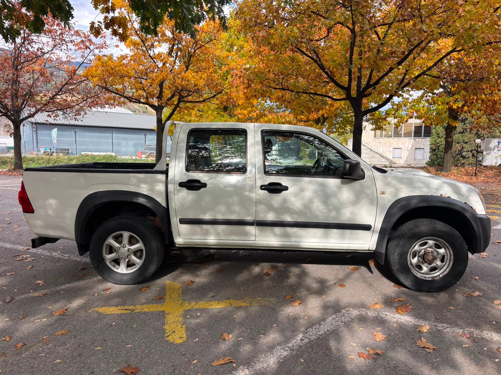 ISUZU D-MAX CrewCab L 3.0 4x4-image-4