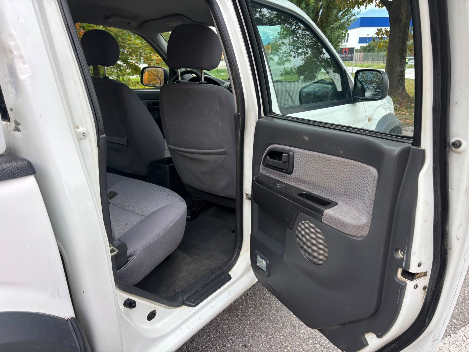 ISUZU D-MAX CrewCab L 3.0 4x4-image-8