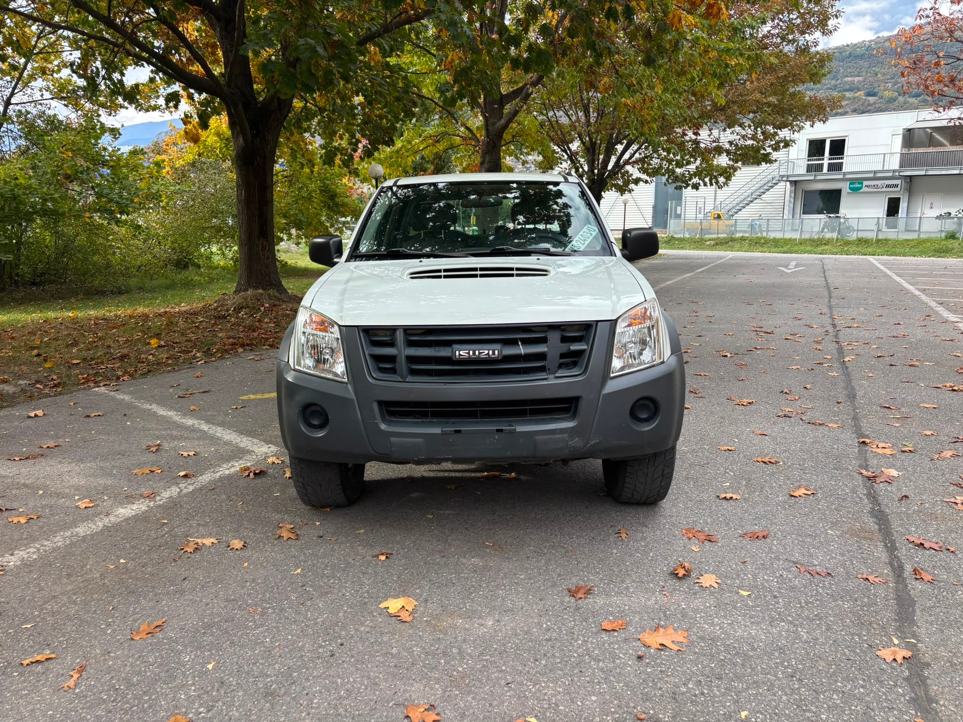 ISUZU D-MAX CrewCab L 3.0 4x4-image-2